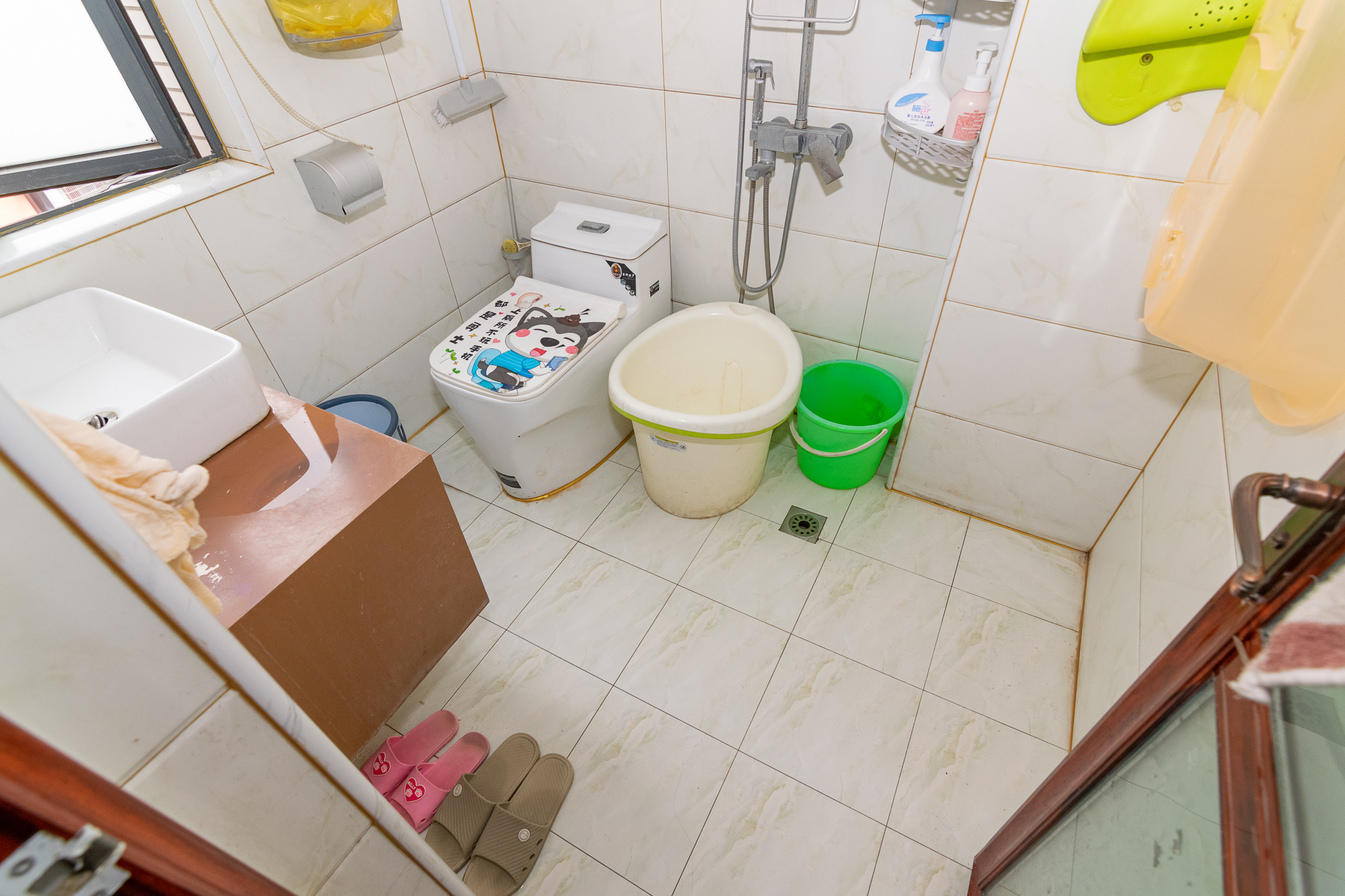 浩龙音乐界 3室2厅1卫 88.0万 浩龙音乐界 3室2厅1卫 88.0万卫生间