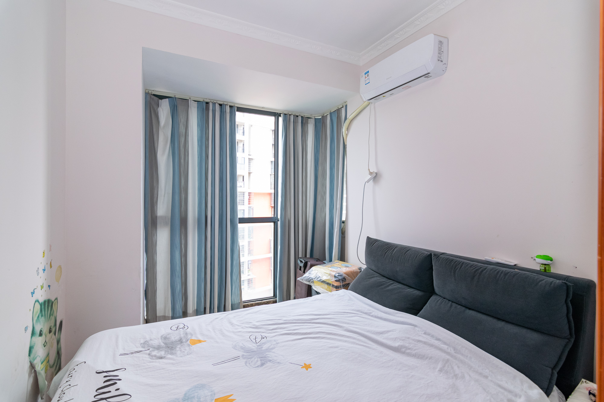 浩龙音乐界 3室2厅1卫 88.0万 浩龙音乐界 3室2厅1卫 88.0万卧室