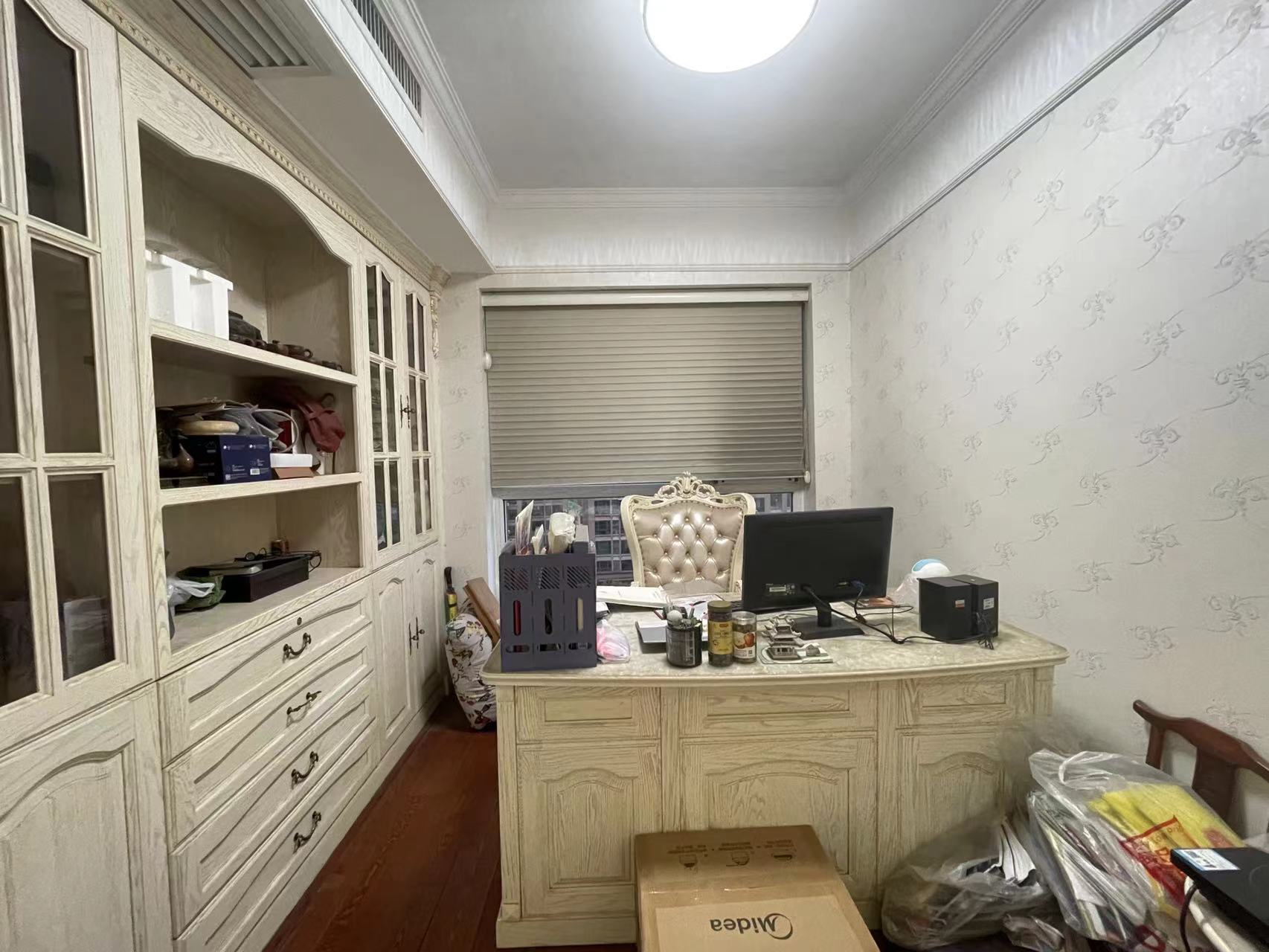 凯旋名门人民中路1006号 4室2厅2卫 128.0万 凯旋名门人民中路1006号 4室2厅2卫 128.0万室内图