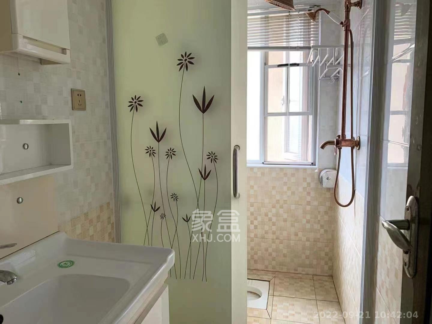 佛奥康桥水岸  3室2厅1卫   1500.00元/月室内图