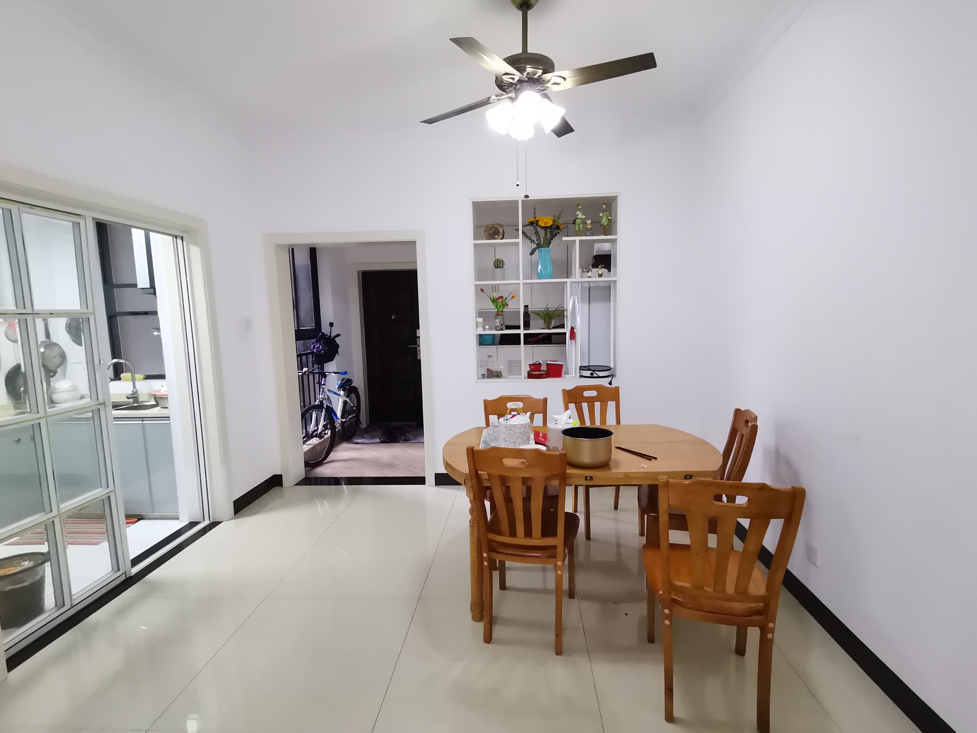 经世龙城 3室2厅2卫 95.0万 经世龙城 3室2厅2卫 95.0万室内图