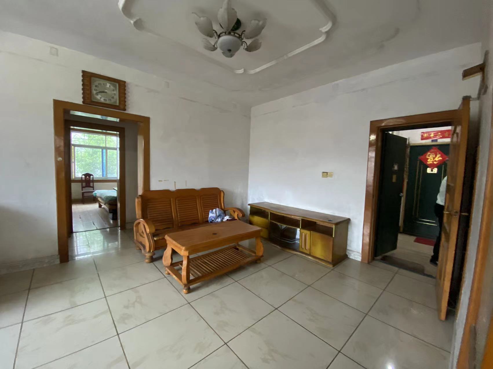 桂花路散盘 3室2厅1卫 38.0万 桂花路散盘 3室2厅1卫 38.0万室内图