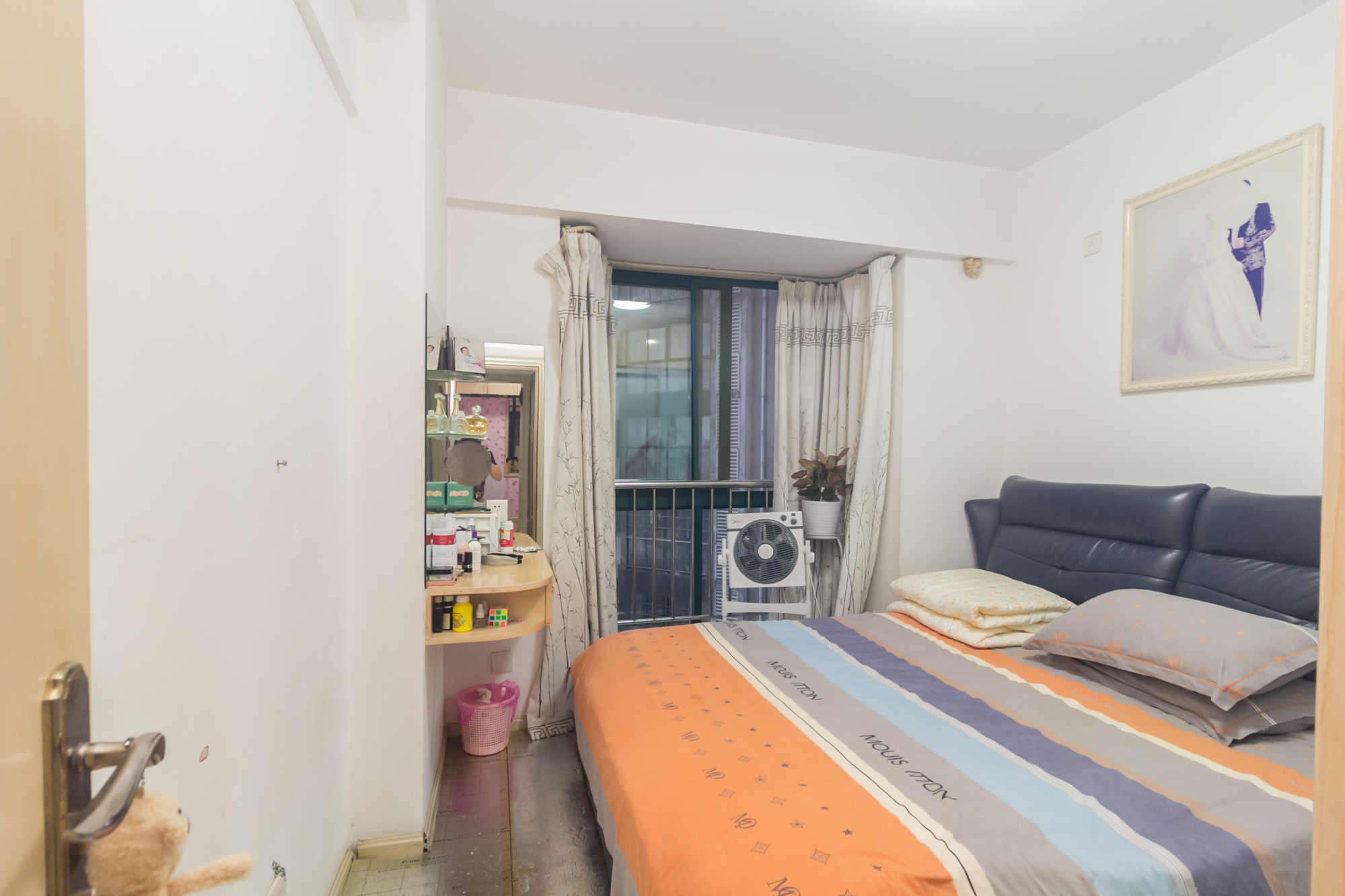 华天LOHO小镇  2室2厅1卫    36.7万 华天LOHO小镇  2室2厅1卫    36.7万卧室