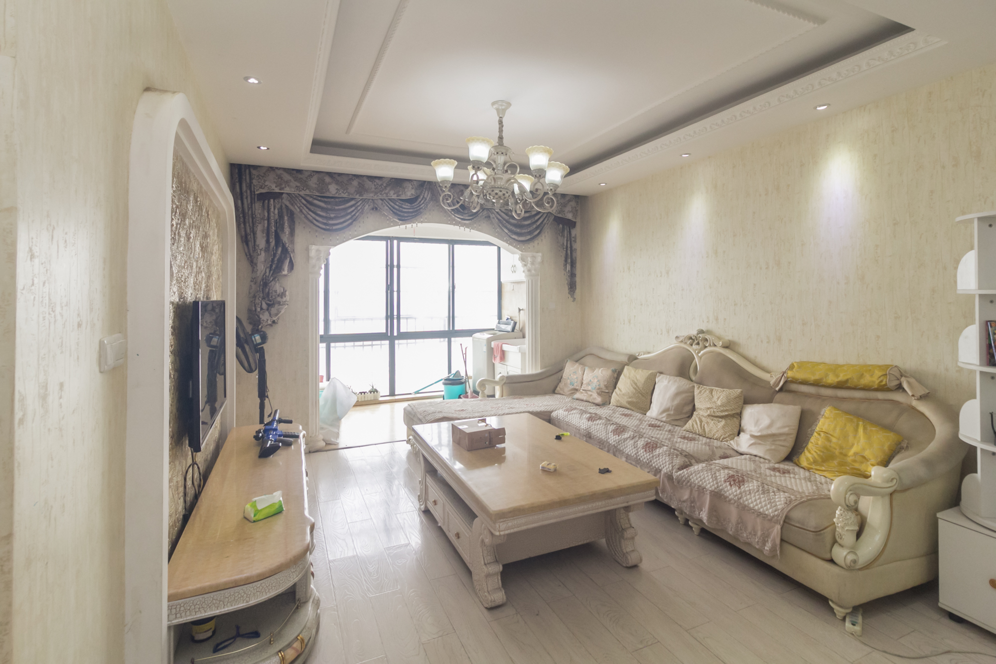 爵士湘 2室2厅1卫 45.0万 爵士湘 2室2厅1卫 45.0万客厅