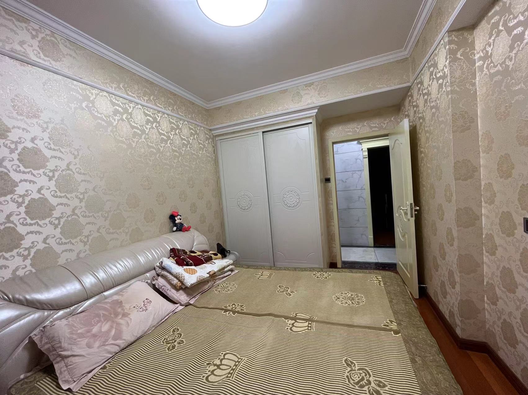 新桂广场 4室2厅2卫 116.0万 新桂广场 4室2厅2卫 116.0万室内图