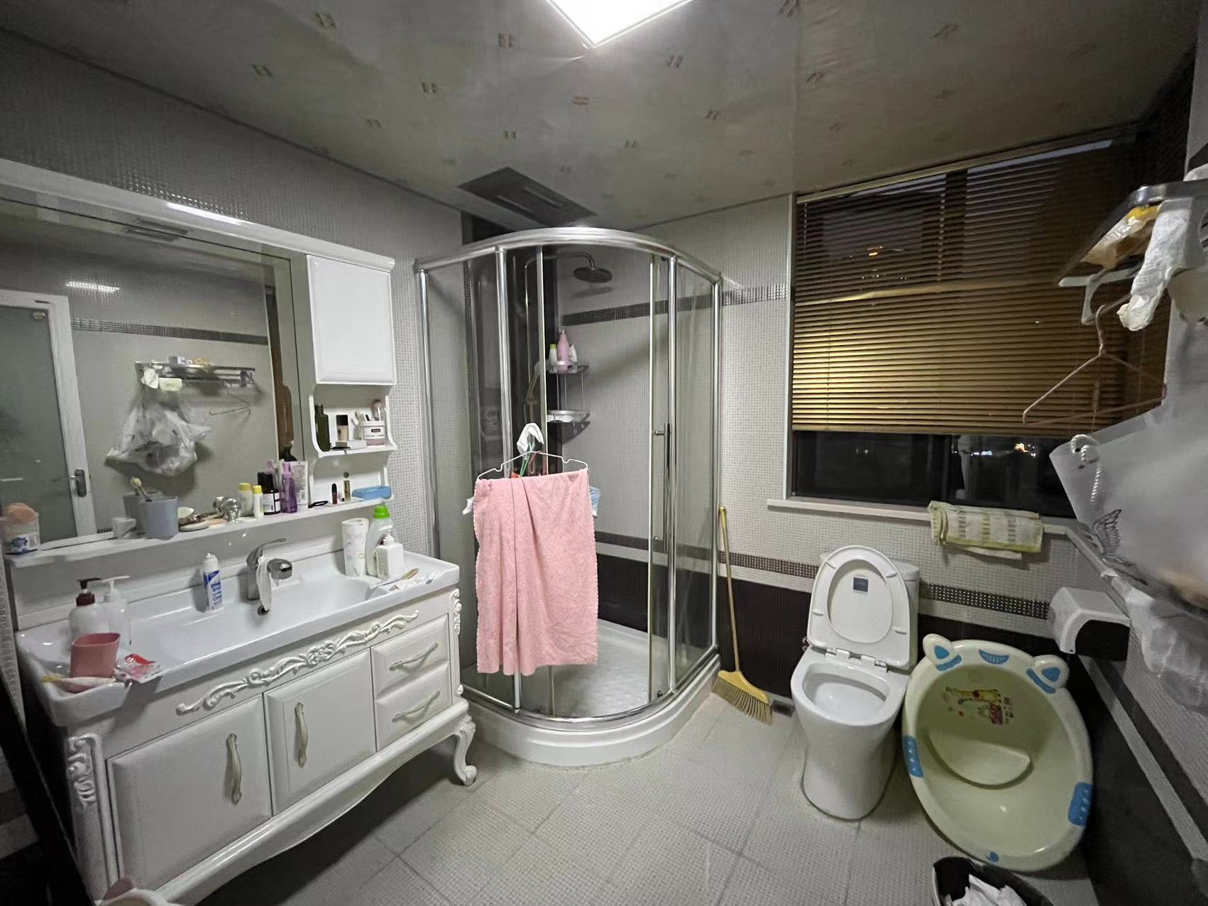 新桂广场 4室2厅2卫 116.0万 新桂广场 4室2厅2卫 116.0万室内图