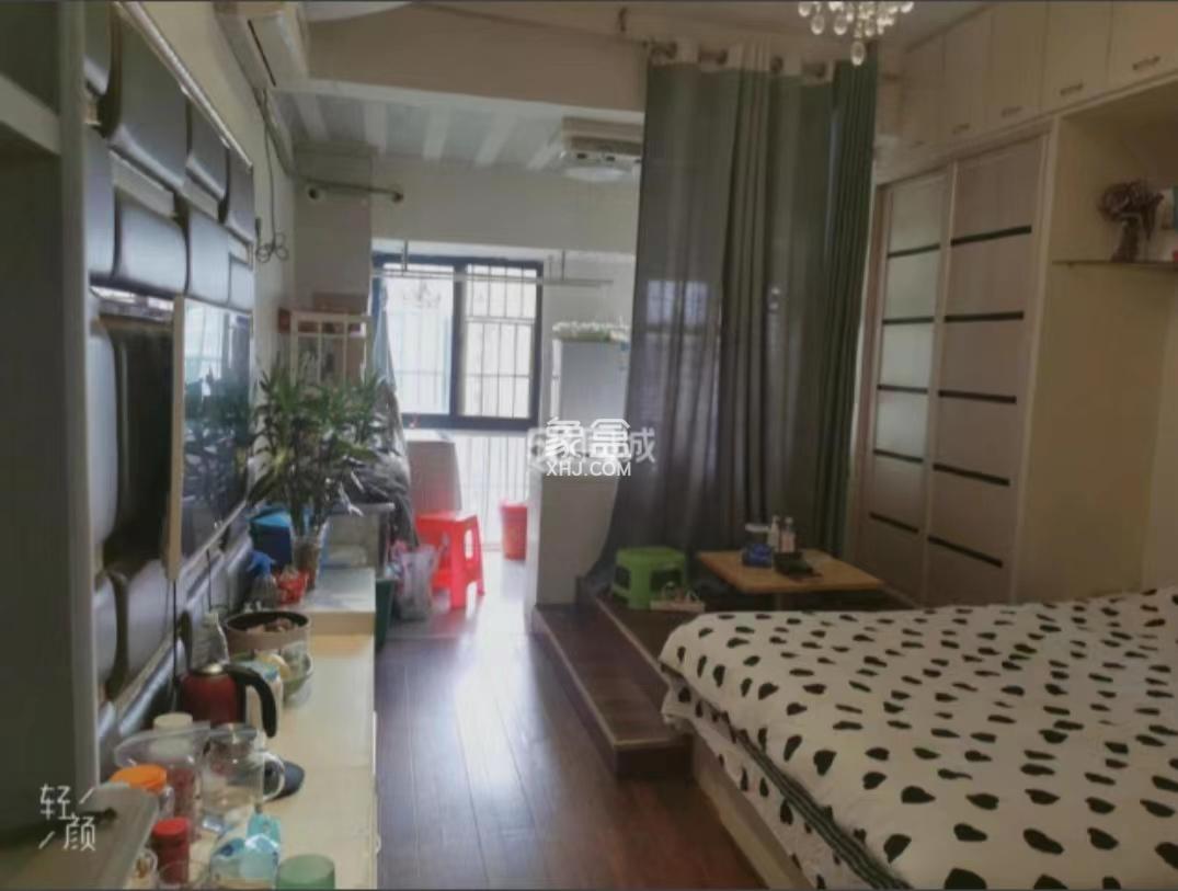 中建岳阳中心 1室1厅1卫 1600.00元/月 中建岳阳中心 1室1厅1卫 1600.00元/月室内图