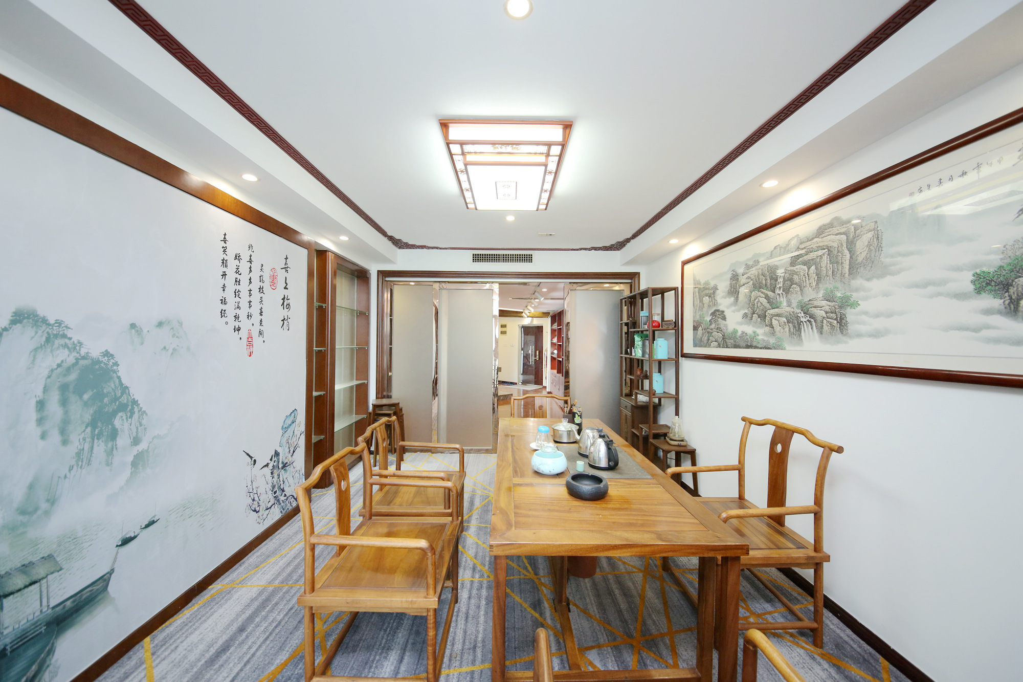 潮宗御苑  4室2厅1卫   368.00万卧室