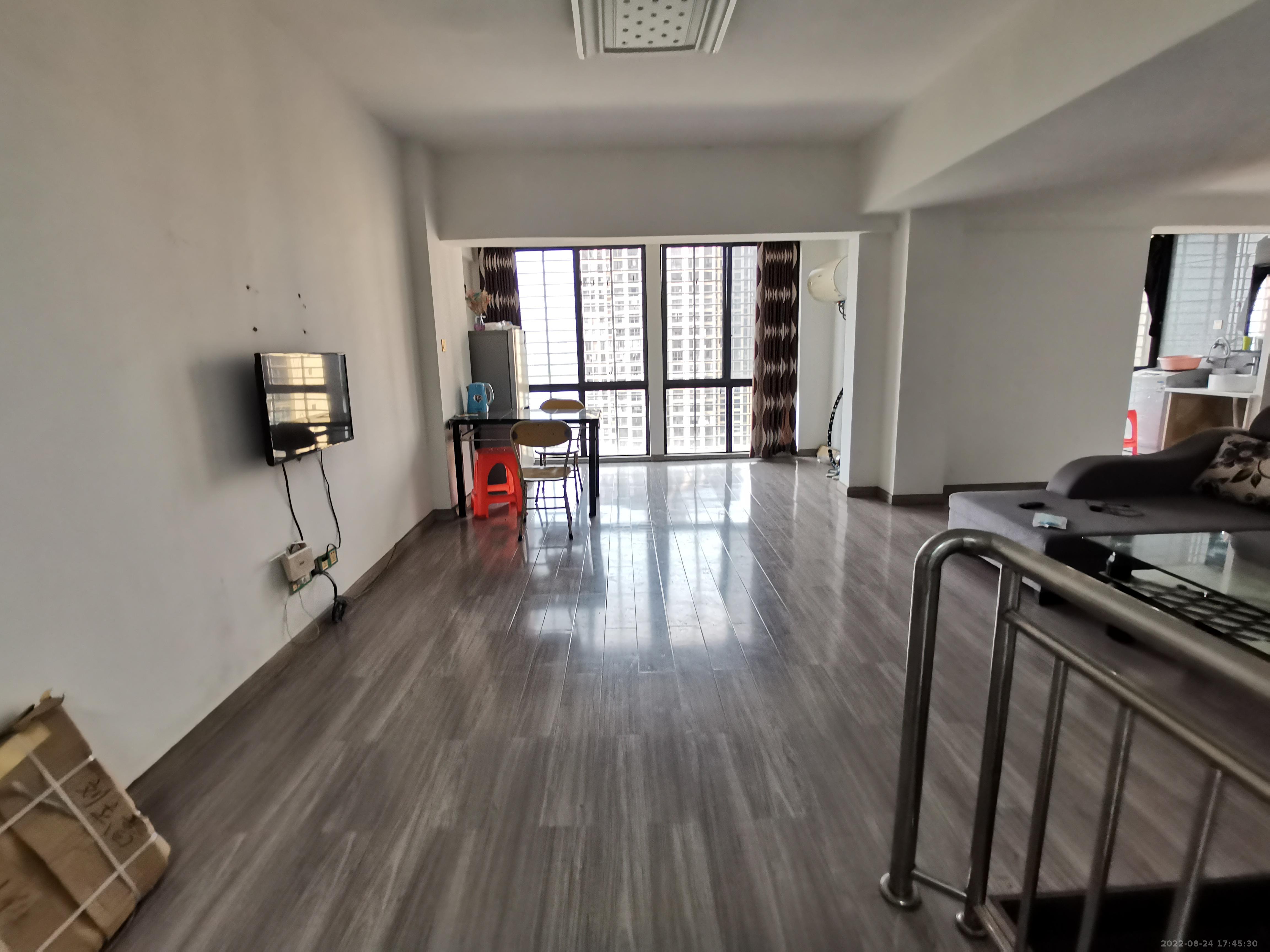 旺城天悦领秀香江  2室2厅1卫    65.0万 旺城天悦领秀香江  2室2厅1卫    65.0万室内图