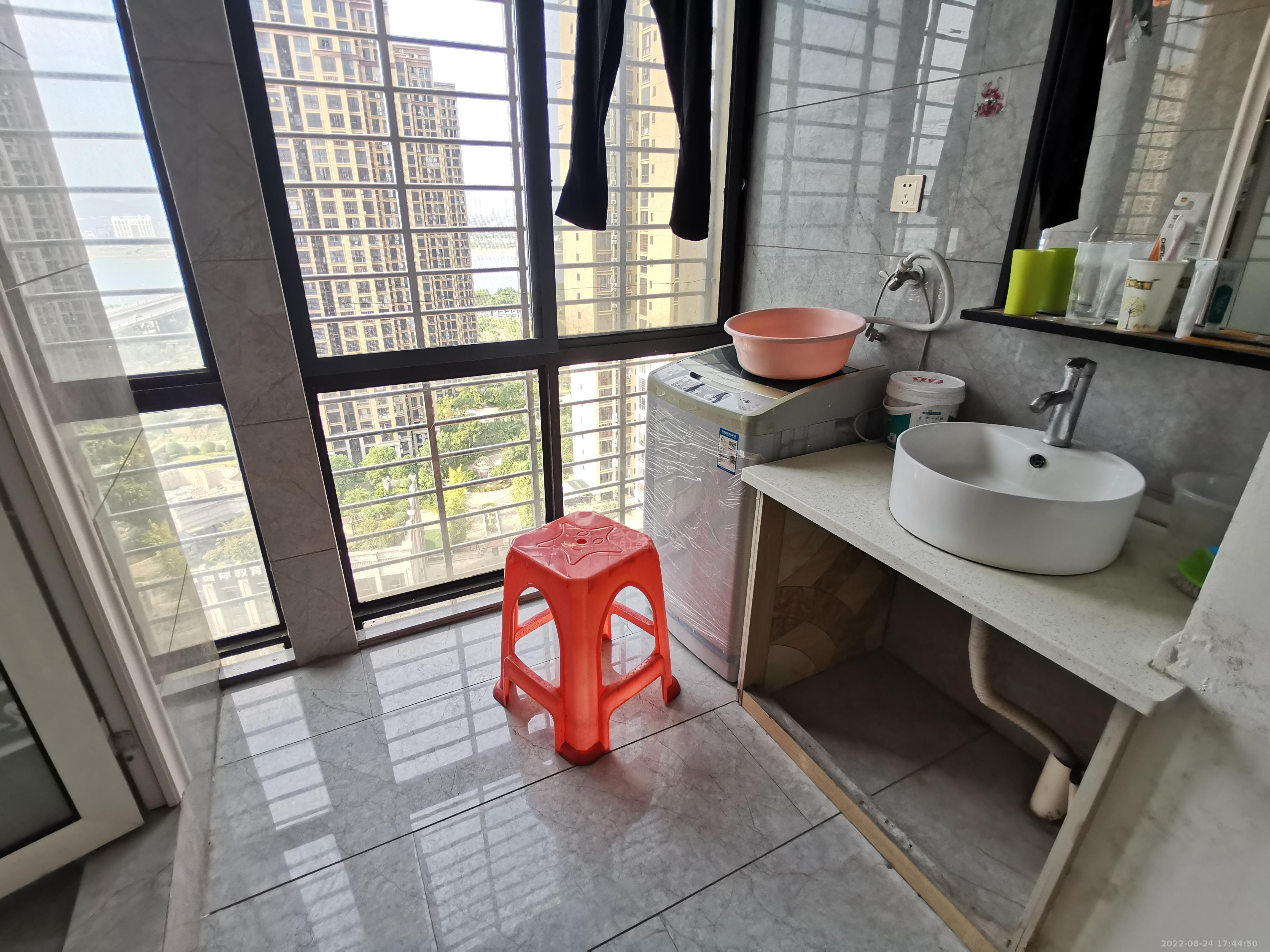 旺城天悦领秀香江  2室2厅1卫    65.0万 旺城天悦领秀香江  2室2厅1卫    65.0万室内图