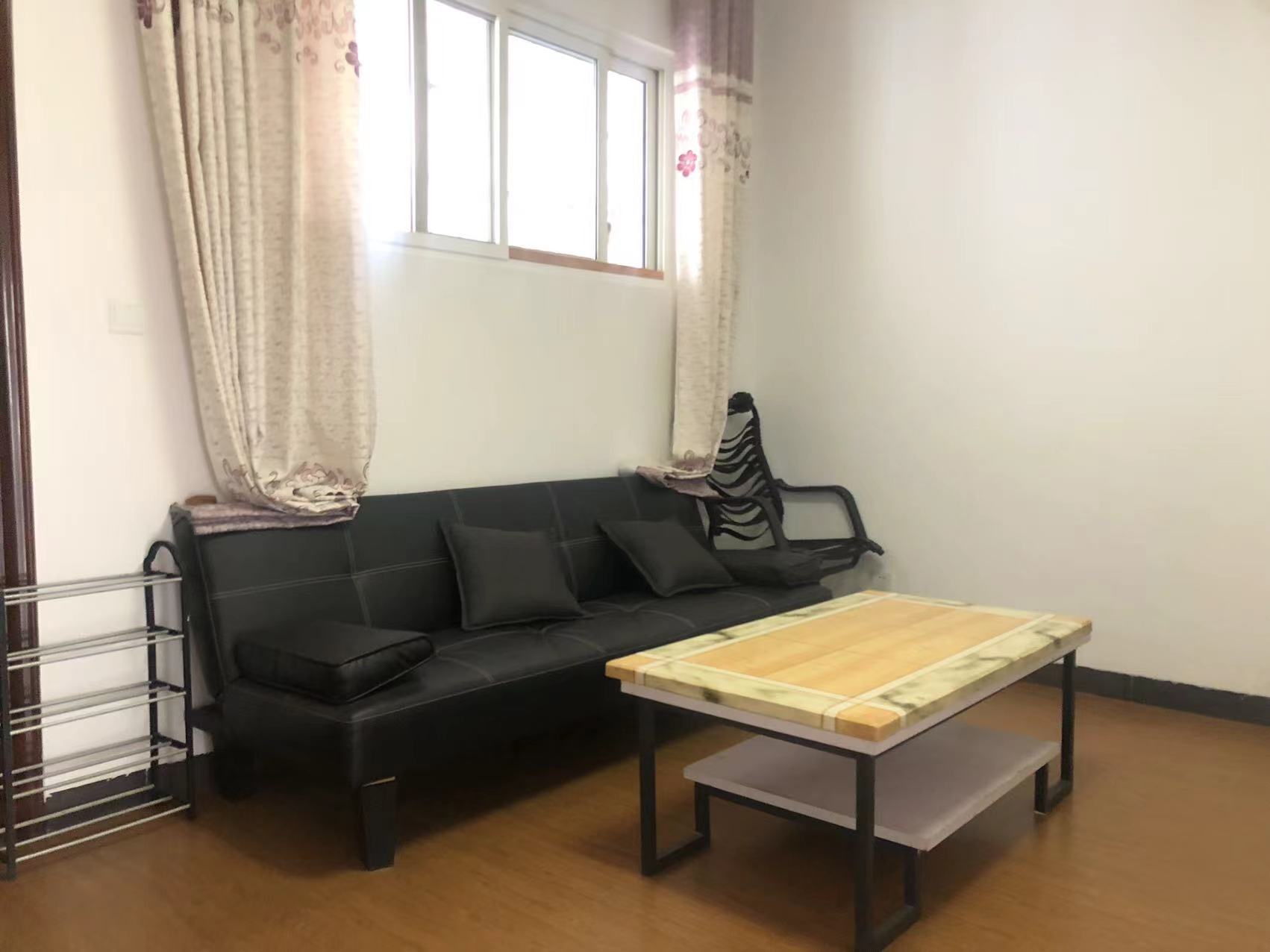 先锋银座  1室1厅1卫   1400.00元/月室内图