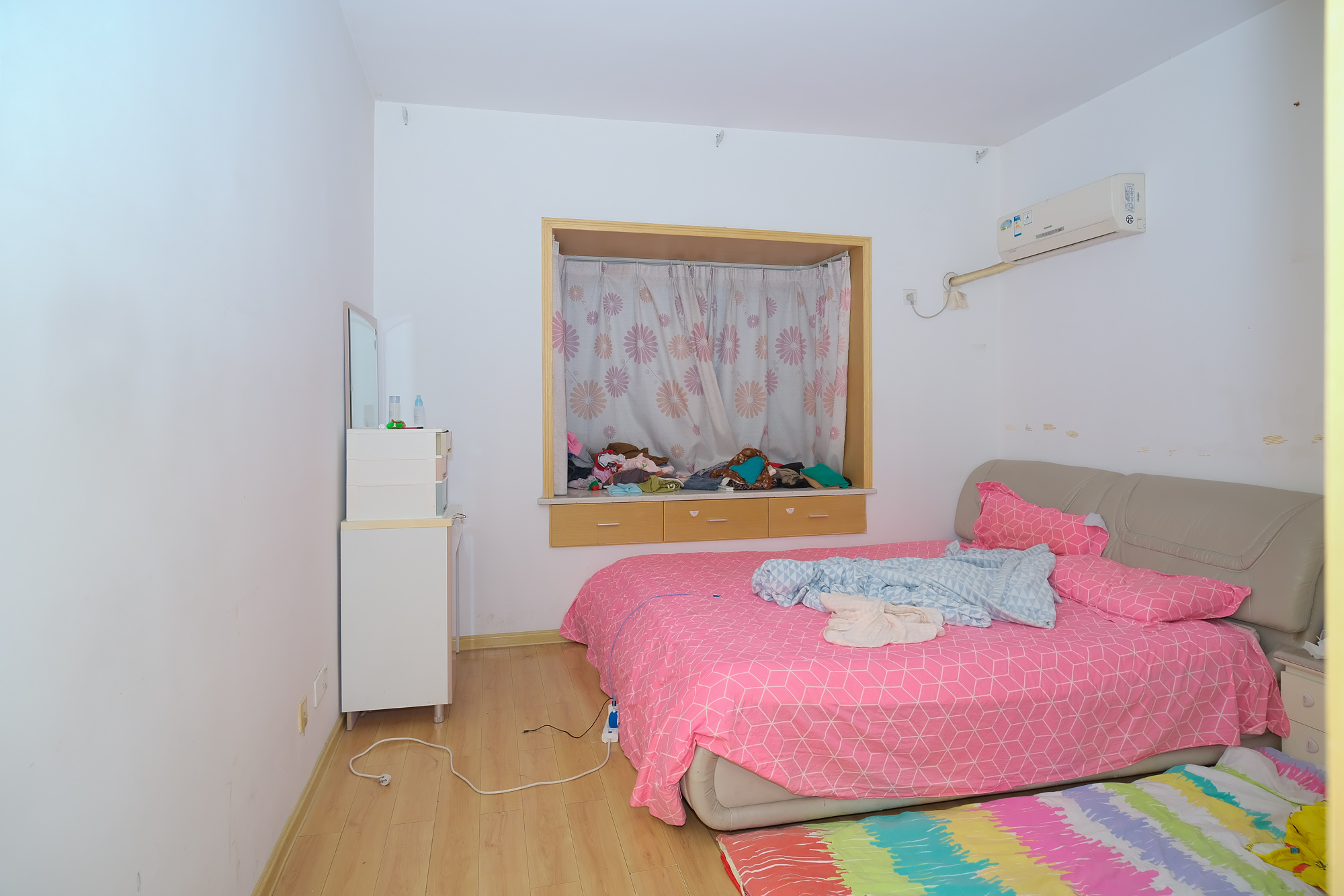 万丽景园 2室2厅1卫 48.0万 万丽景园 2室2厅1卫 48.0万卧室