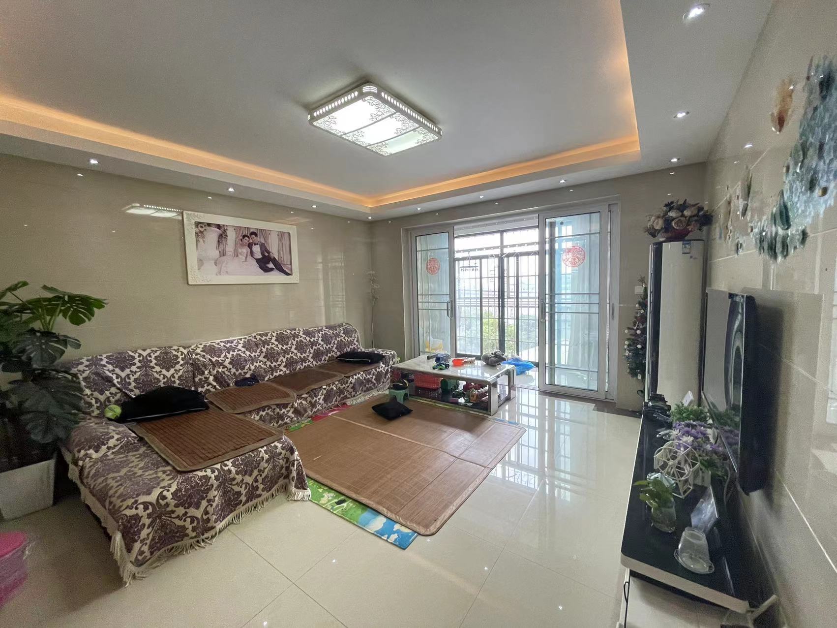 印象华都 4室2厅2卫 83.0万 印象华都 4室2厅2卫 83.0万室内图