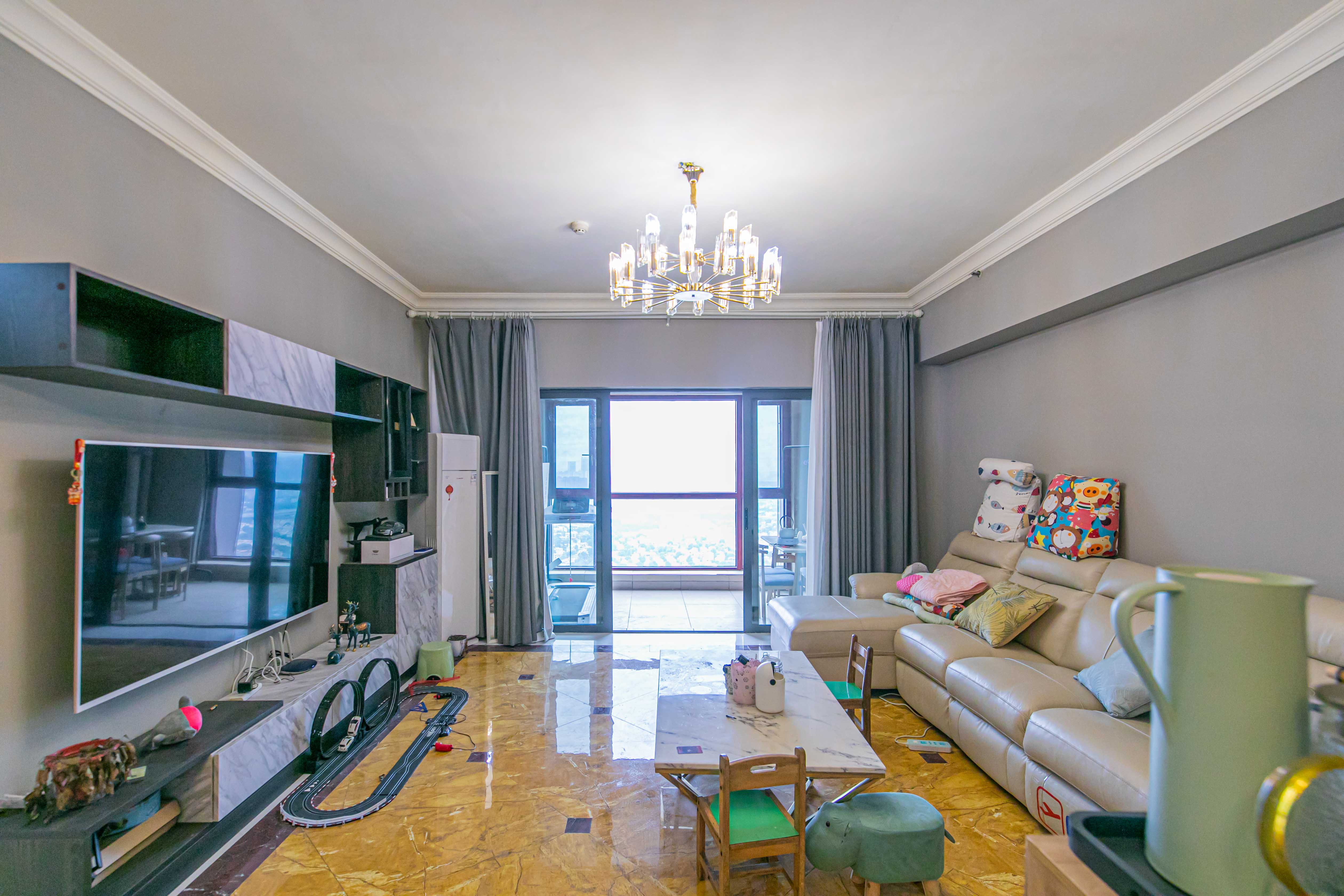 碧桂园威尼斯城 3室2厅2卫 139.80万 碧桂园威尼斯城 3室2厅2卫 139.80万客厅