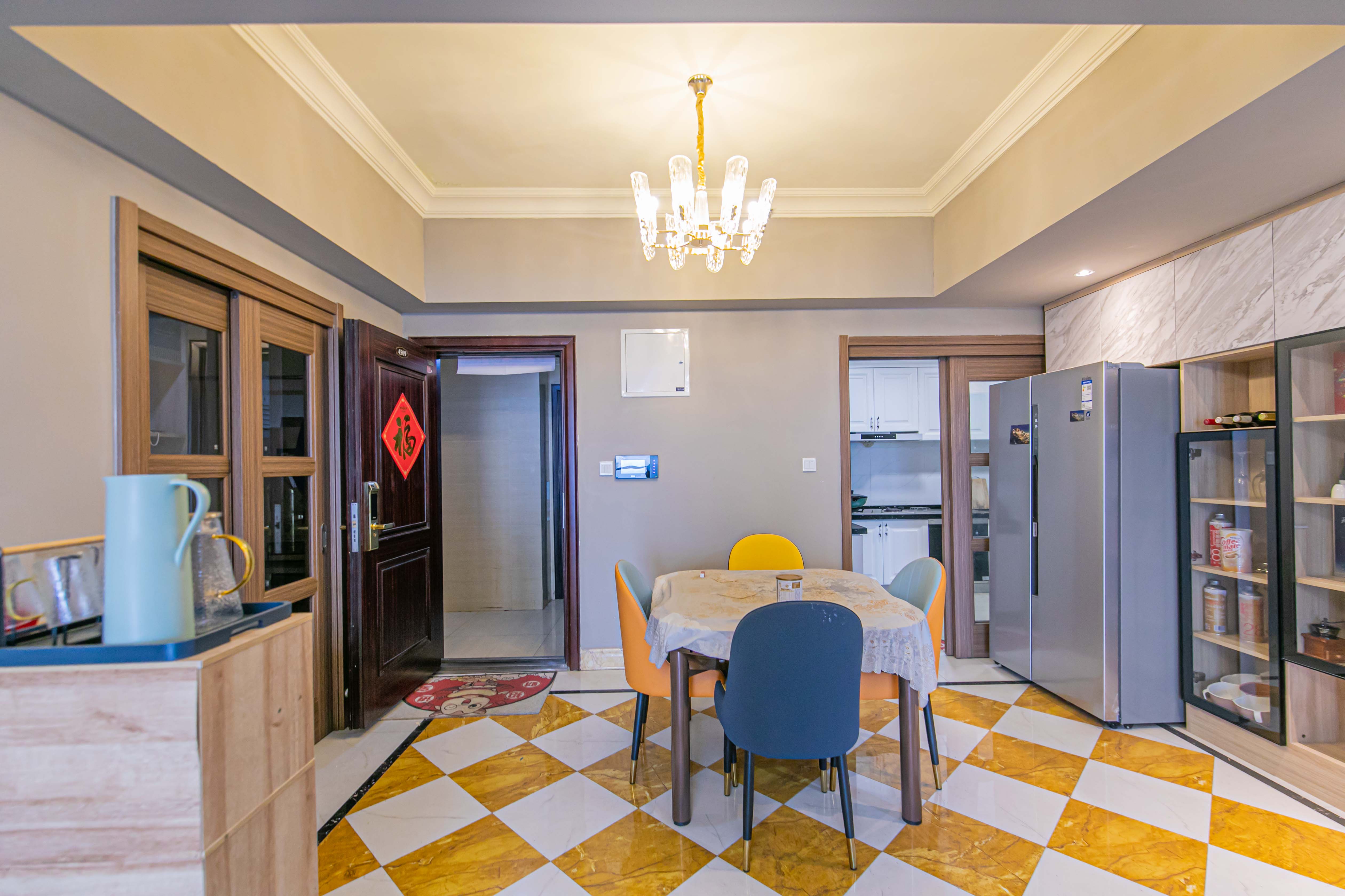 碧桂园威尼斯城 3室2厅2卫 139.80万 碧桂园威尼斯城 3室2厅2卫 139.80万客厅