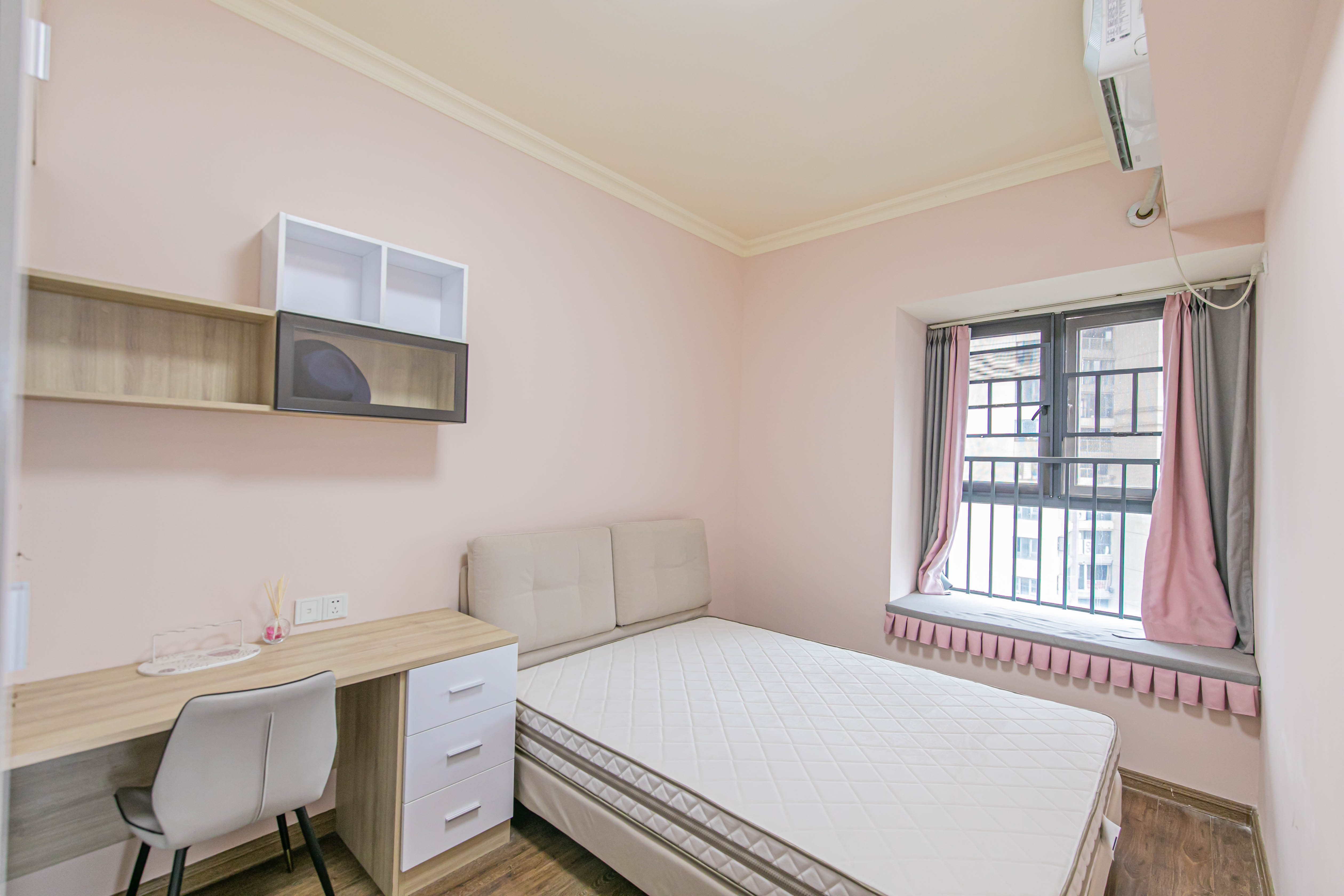 碧桂园威尼斯城 3室2厅2卫 139.80万 碧桂园威尼斯城 3室2厅2卫 139.80万卧室