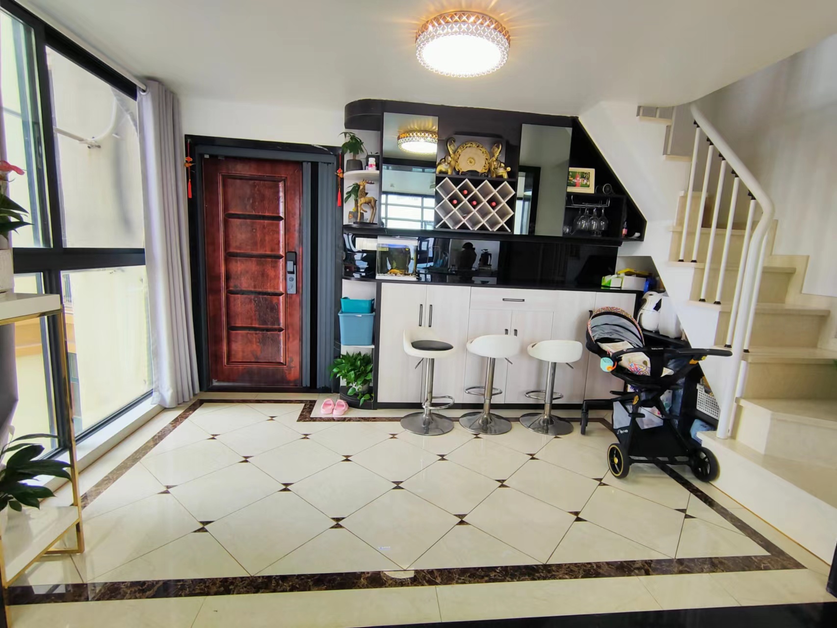 经世皇城 4室2厅2卫 148.0万 经世皇城 4室2厅2卫 148.0万室内图