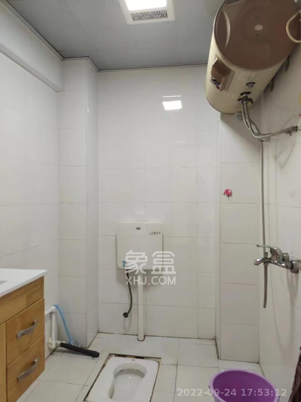 生活艺术城 1室1厅1卫 2100.0元/月 生活艺术城 1室1厅1卫 2100.0元/月室内图