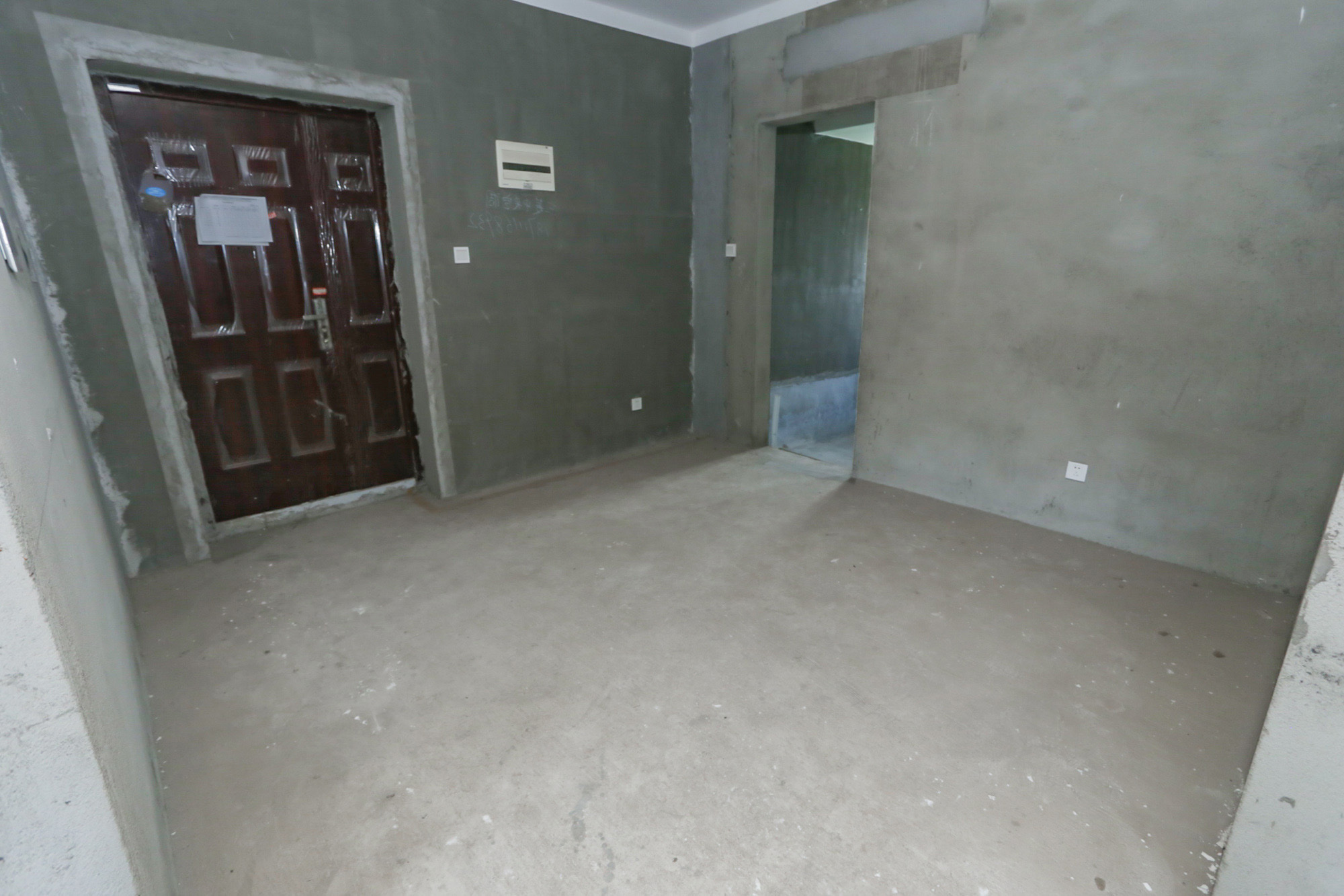 八方小区B区  3室2厅2卫    380.0万其他