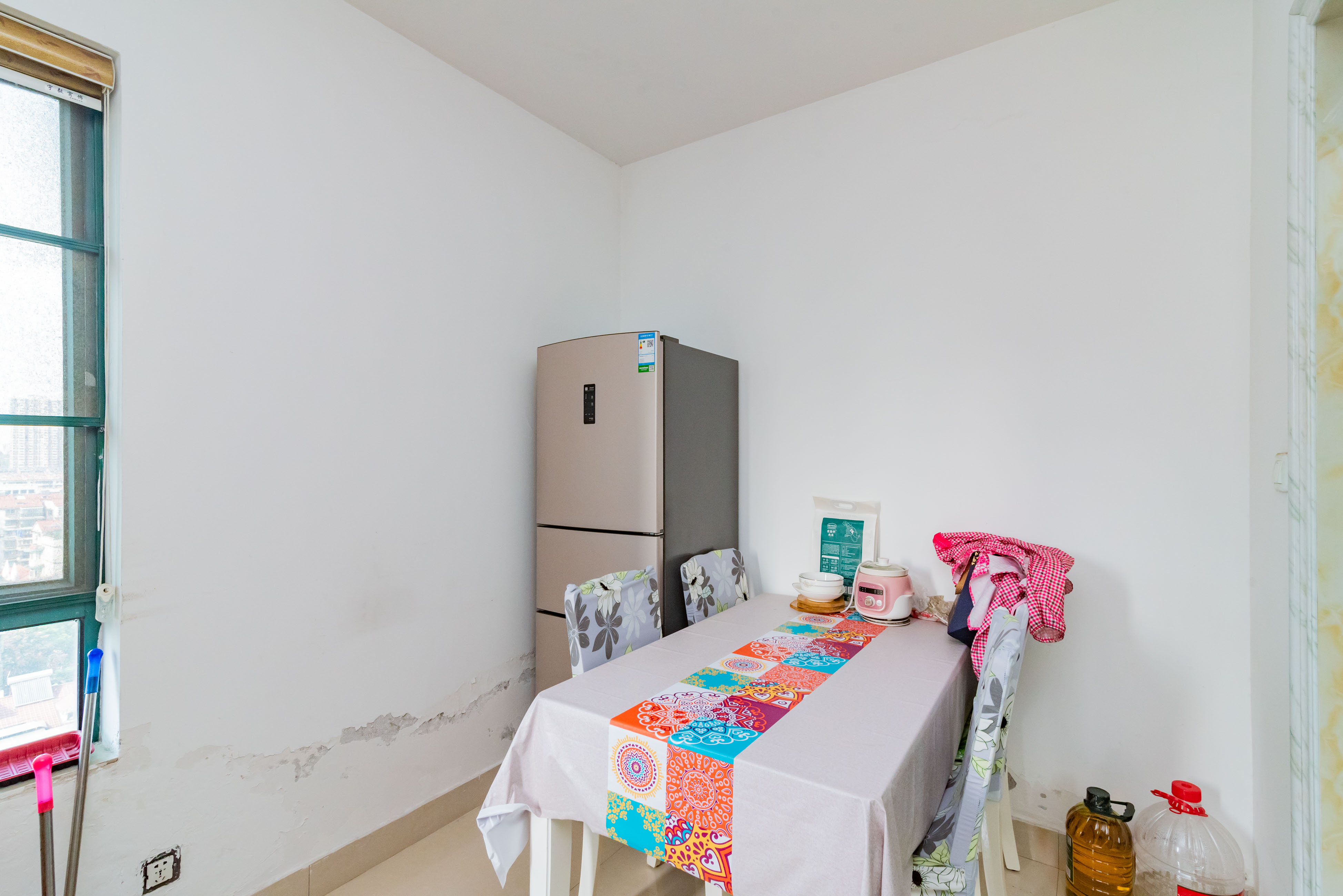 才子佳苑一期/二期  2室2厅1卫   73.80万客厅