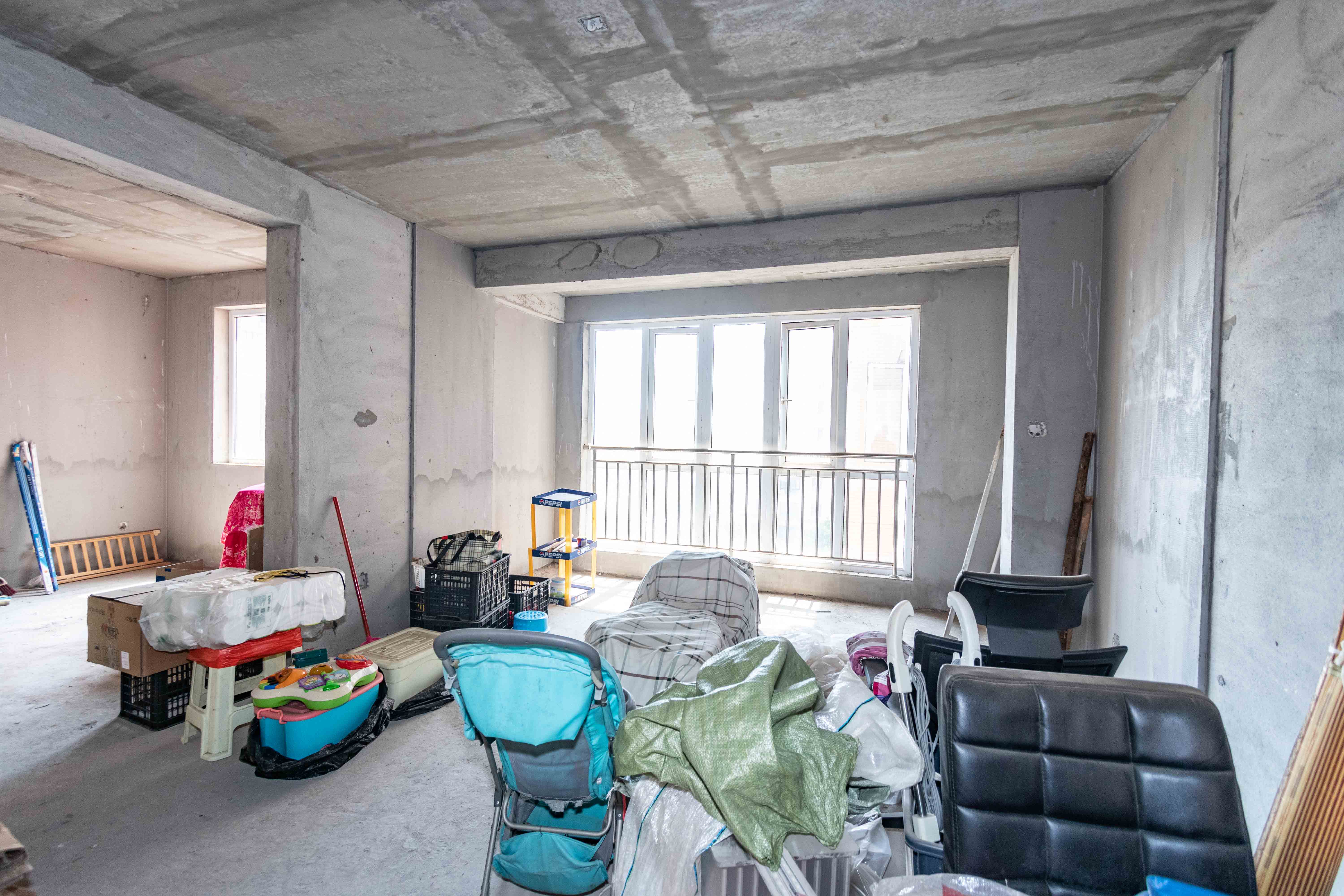 丽发新城 3室2厅2卫 72.0万 丽发新城 3室2厅2卫 72.0万客厅