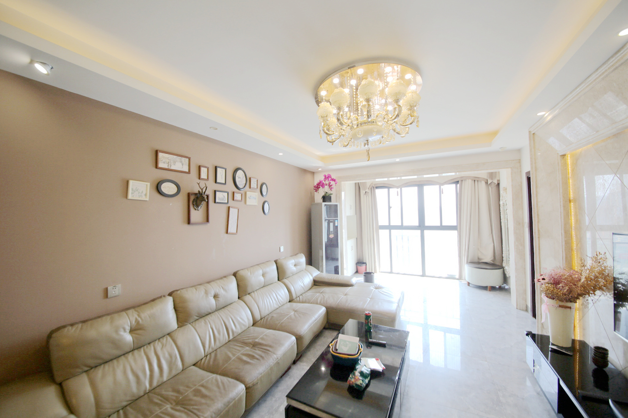 嘉宇盛世华章 3室1厅1卫 105.0万 嘉宇盛世华章 3室1厅1卫 105.0万客厅