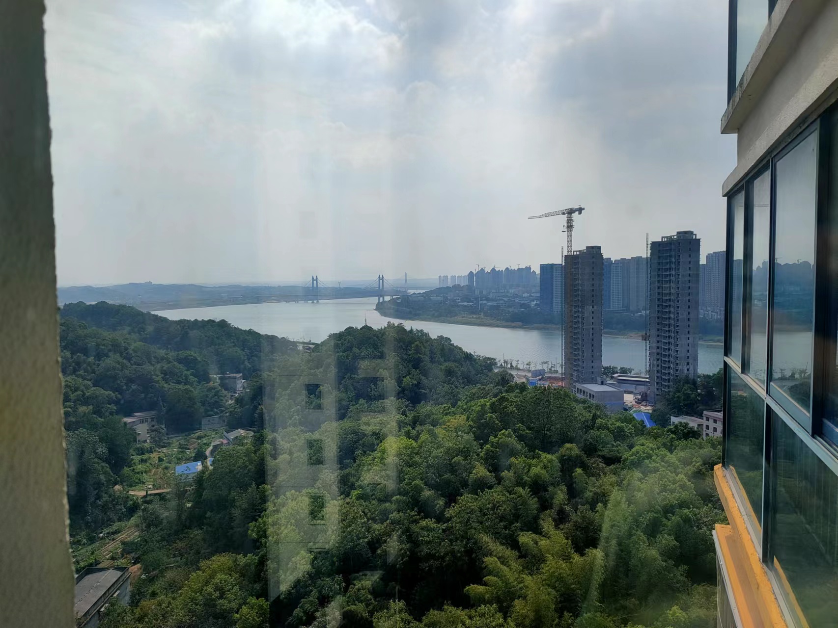 经世皇城 2室2厅1卫 60.0万 经世皇城 2室2厅1卫 60.0万室内图