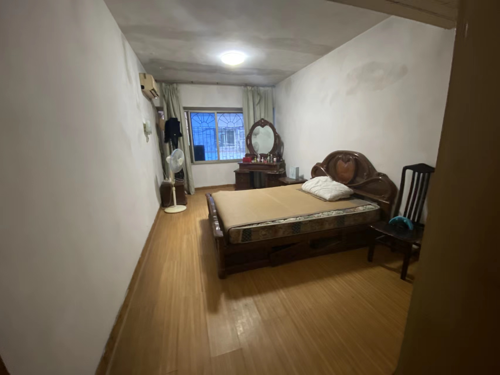 怡园小区  3室2厅1卫    45.8万 怡园小区  3室2厅1卫    45.8万