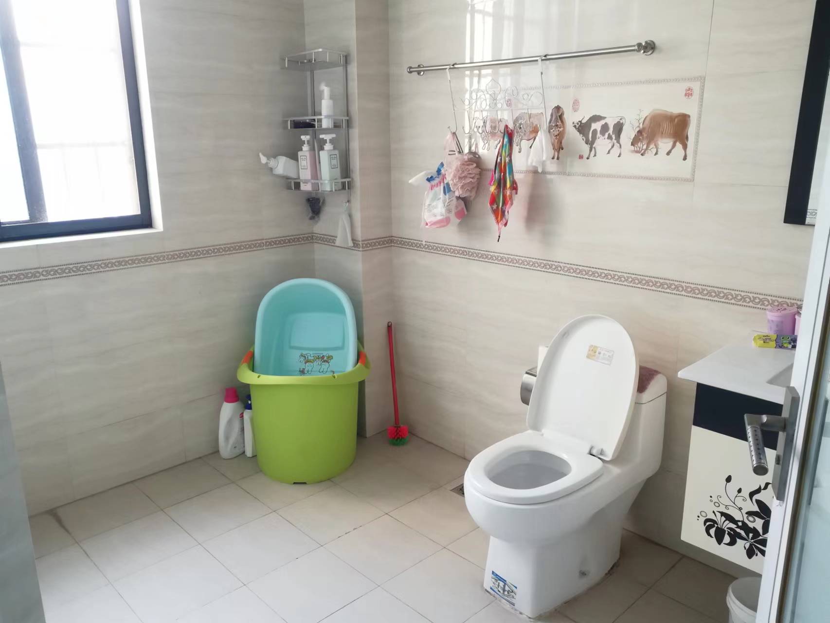 圣华名城建设北路110号 4室2厅2卫 52.8万 圣华名城建设北路110号 4室2厅2卫 52.8万室内图