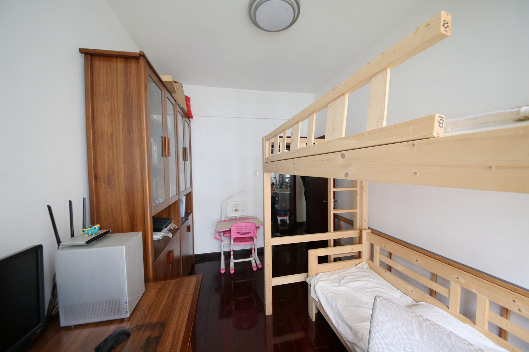 长房东郡  3室2厅1卫    149.0万 长房东郡  3室2厅1卫    149.0万卧室