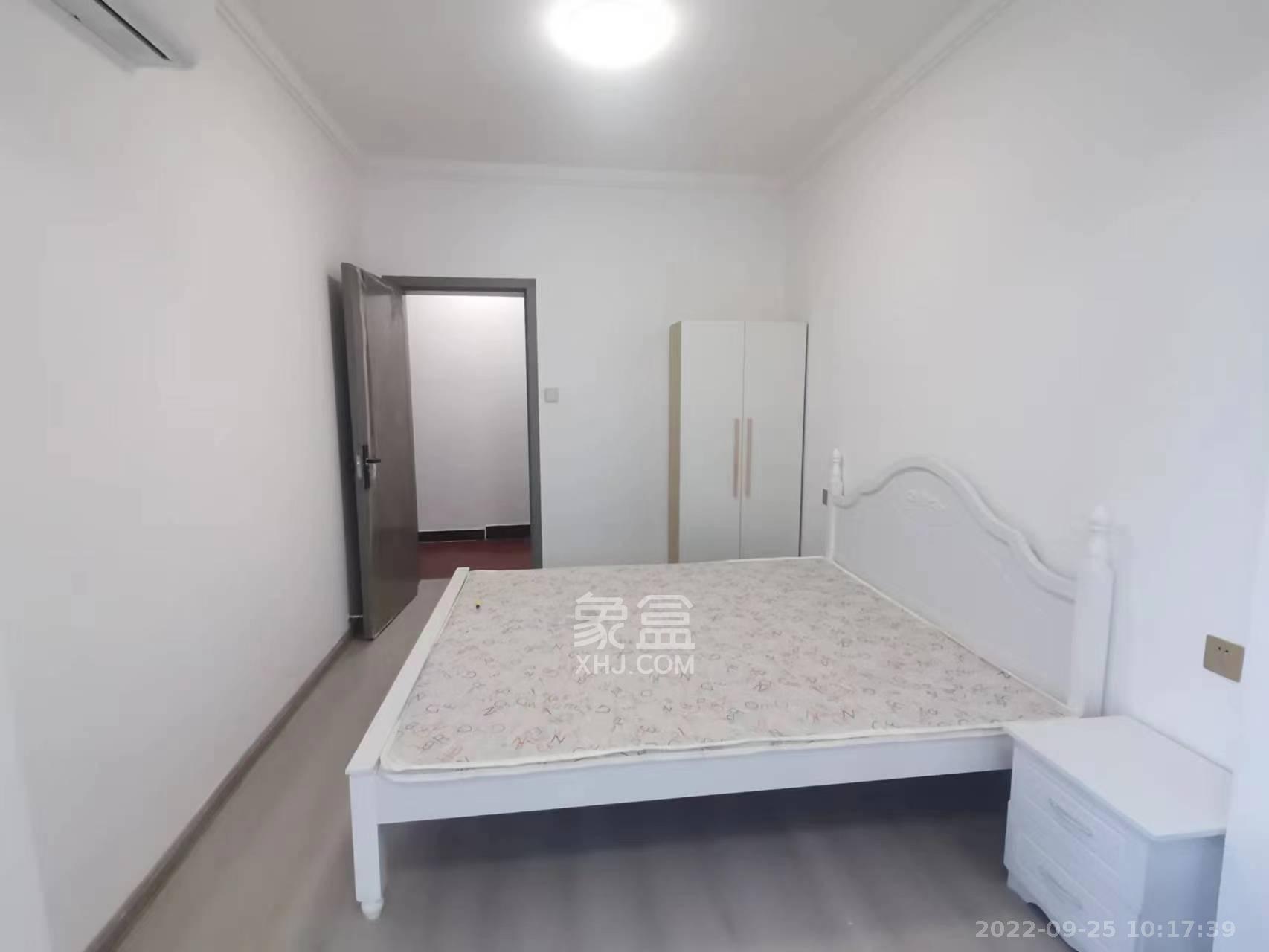 泰时花园 1室1厅1卫 1700.0元/月 泰时花园 1室1厅1卫 1700.0元/月室内图