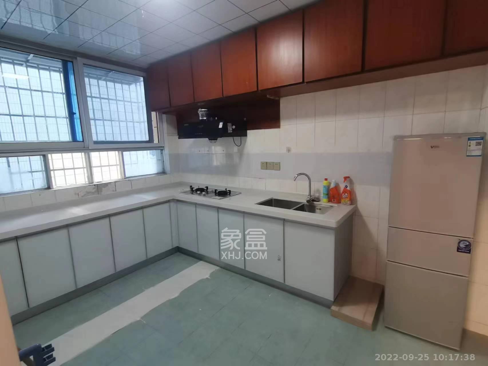 泰时花园 1室1厅1卫 1700.0元/月 泰时花园 1室1厅1卫 1700.0元/月室内图