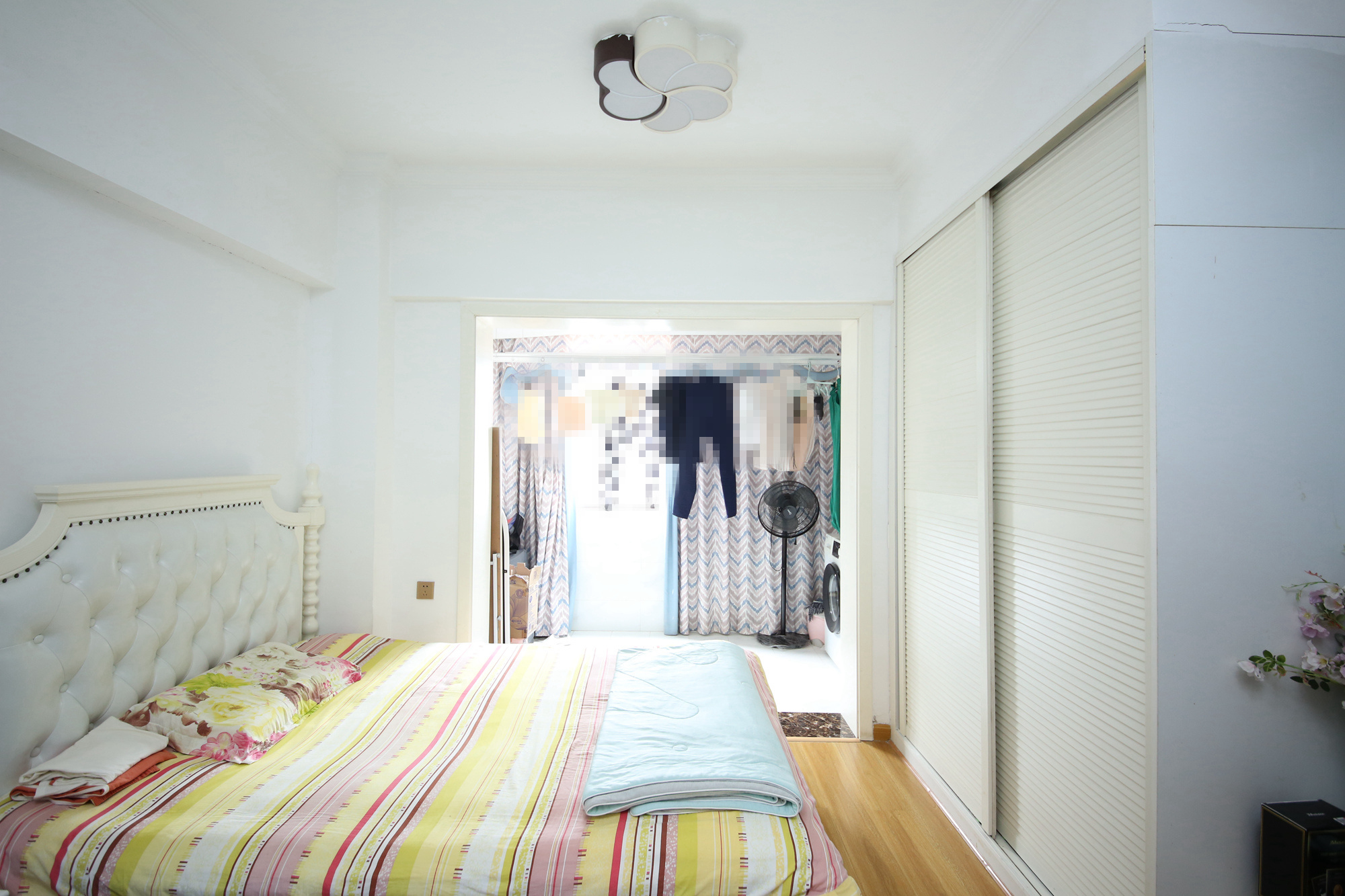 锦华时代  1室1厅1卫   35.00万卧室