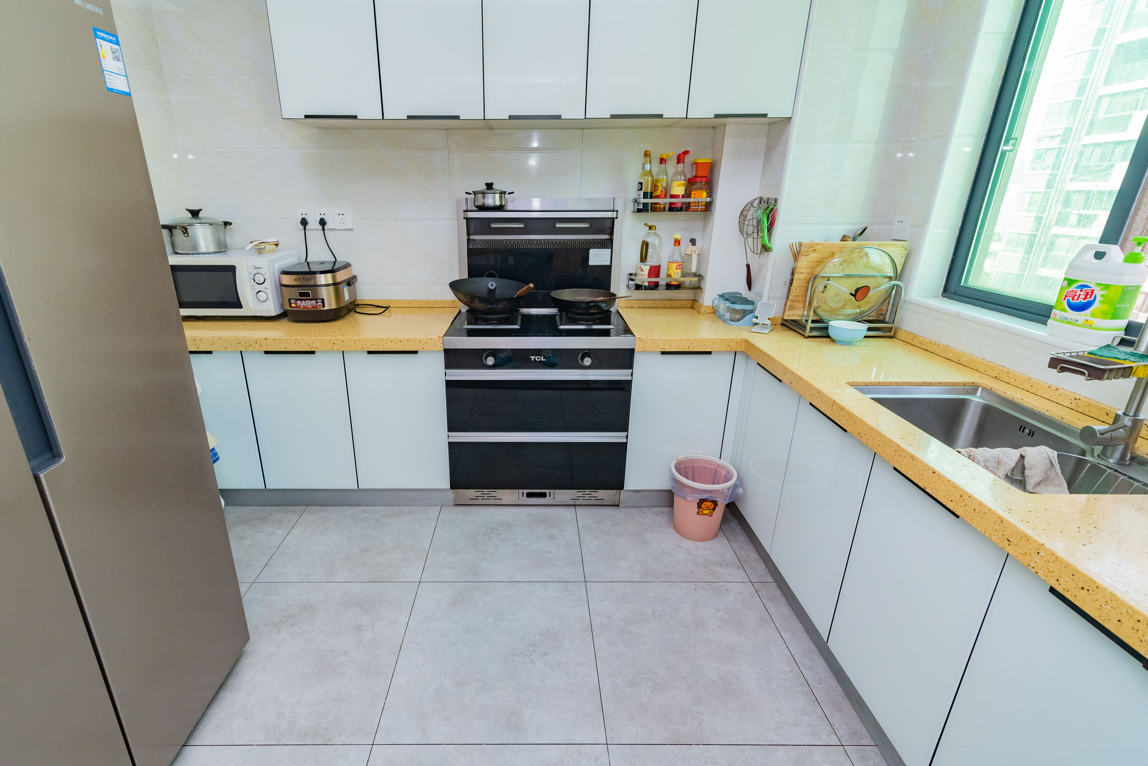 申湘宽境 3室2厅2卫 85.0万 申湘宽境 3室2厅2卫 85.0万厨房