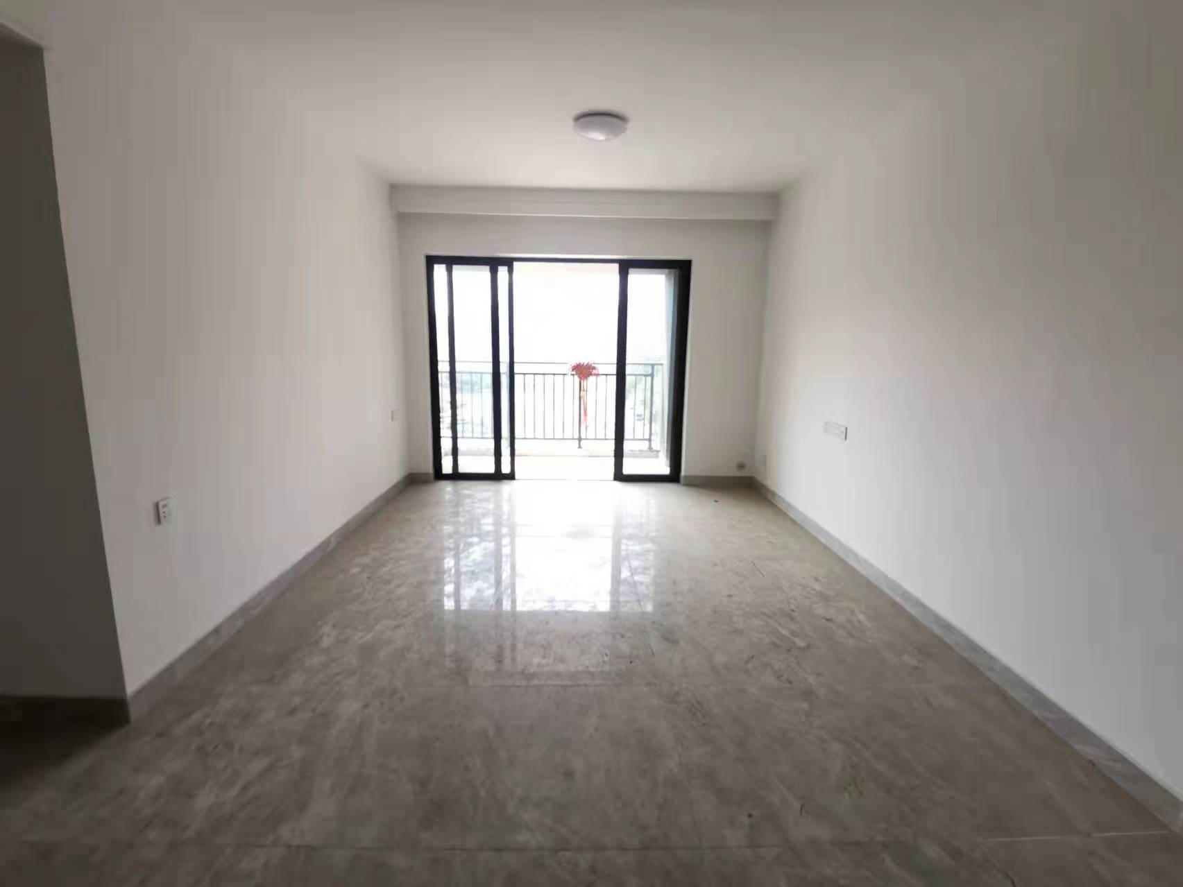 蓝溪谷 3室2厅2卫 81.8万 蓝溪谷 3室2厅2卫 81.8万室内图