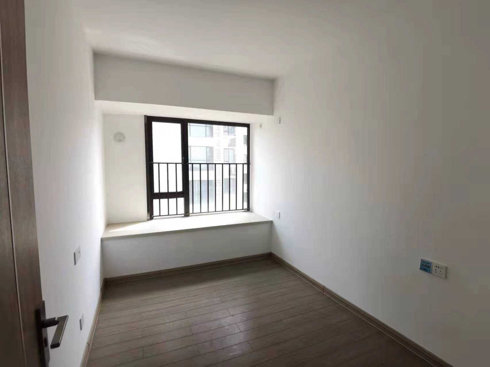 蓝溪谷 3室2厅2卫 81.8万 蓝溪谷 3室2厅2卫 81.8万室内图