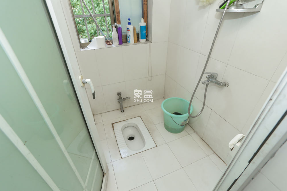 金峰小區(qū)北院  2室2廳1衛(wèi)   103.80萬(wàn)