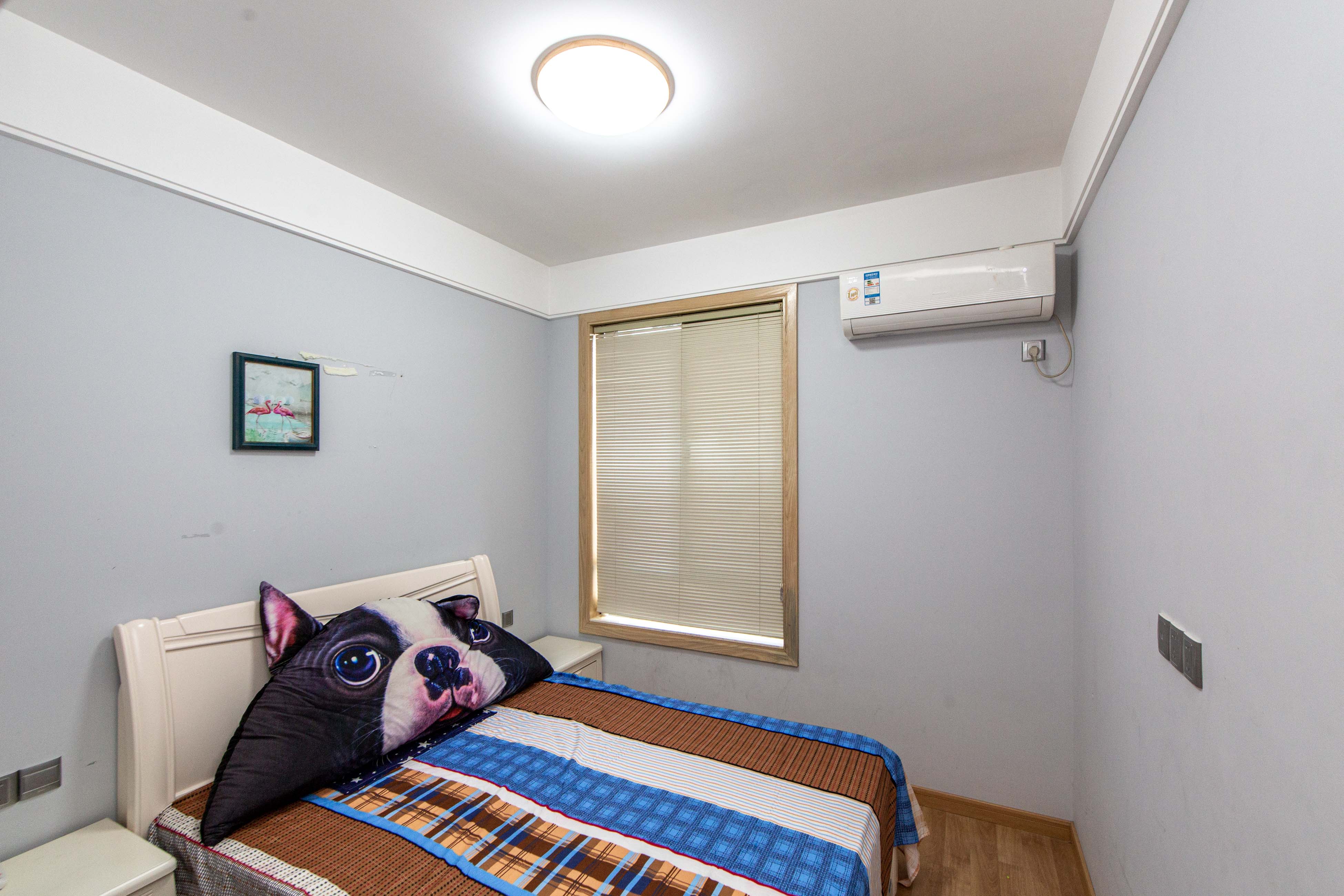 旭辉国际广场（永升商业广场）  4室2厅2卫    270.0万卧室