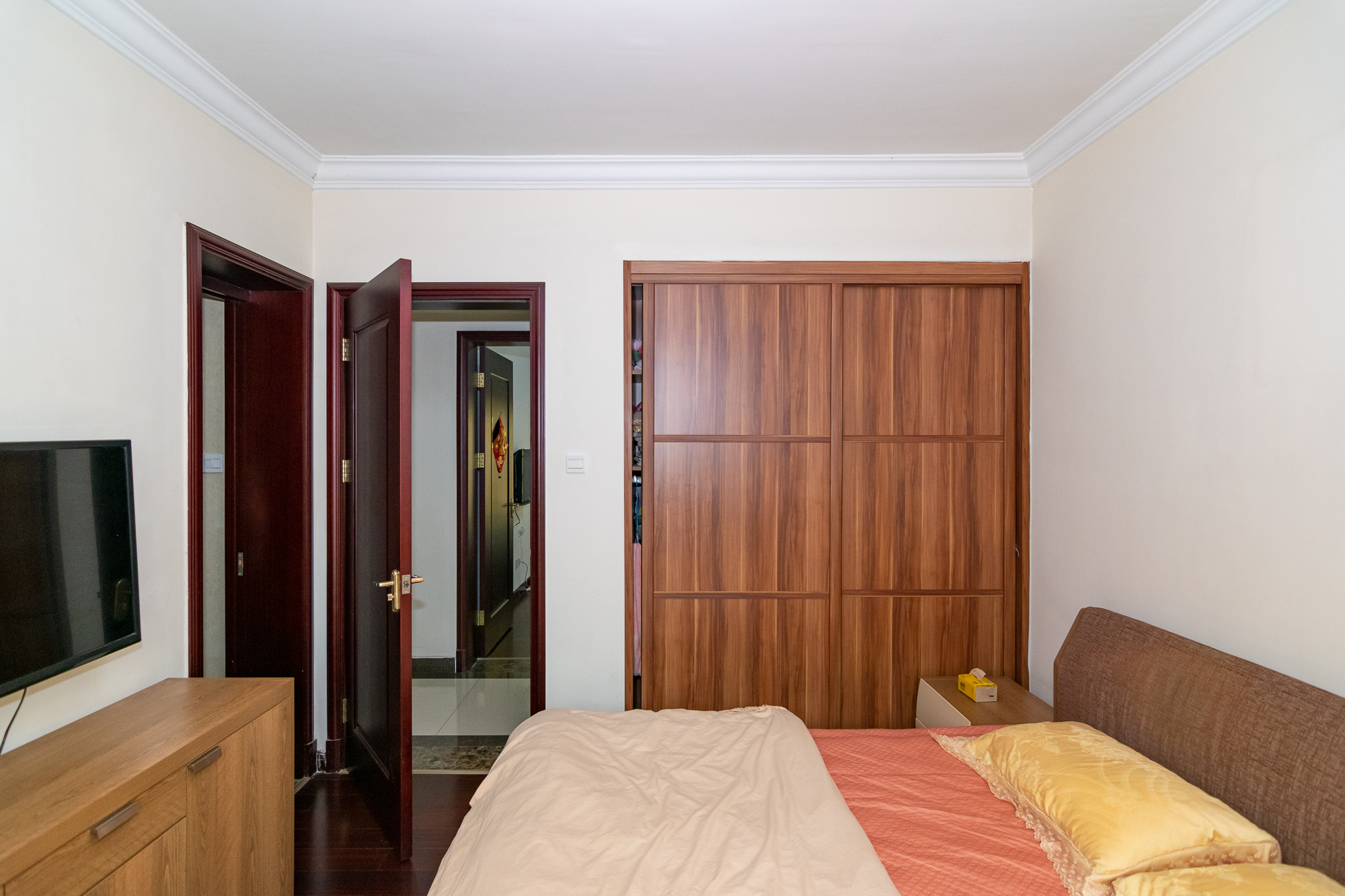 富基世纪公园  3室2厅1卫    85.0万卧室