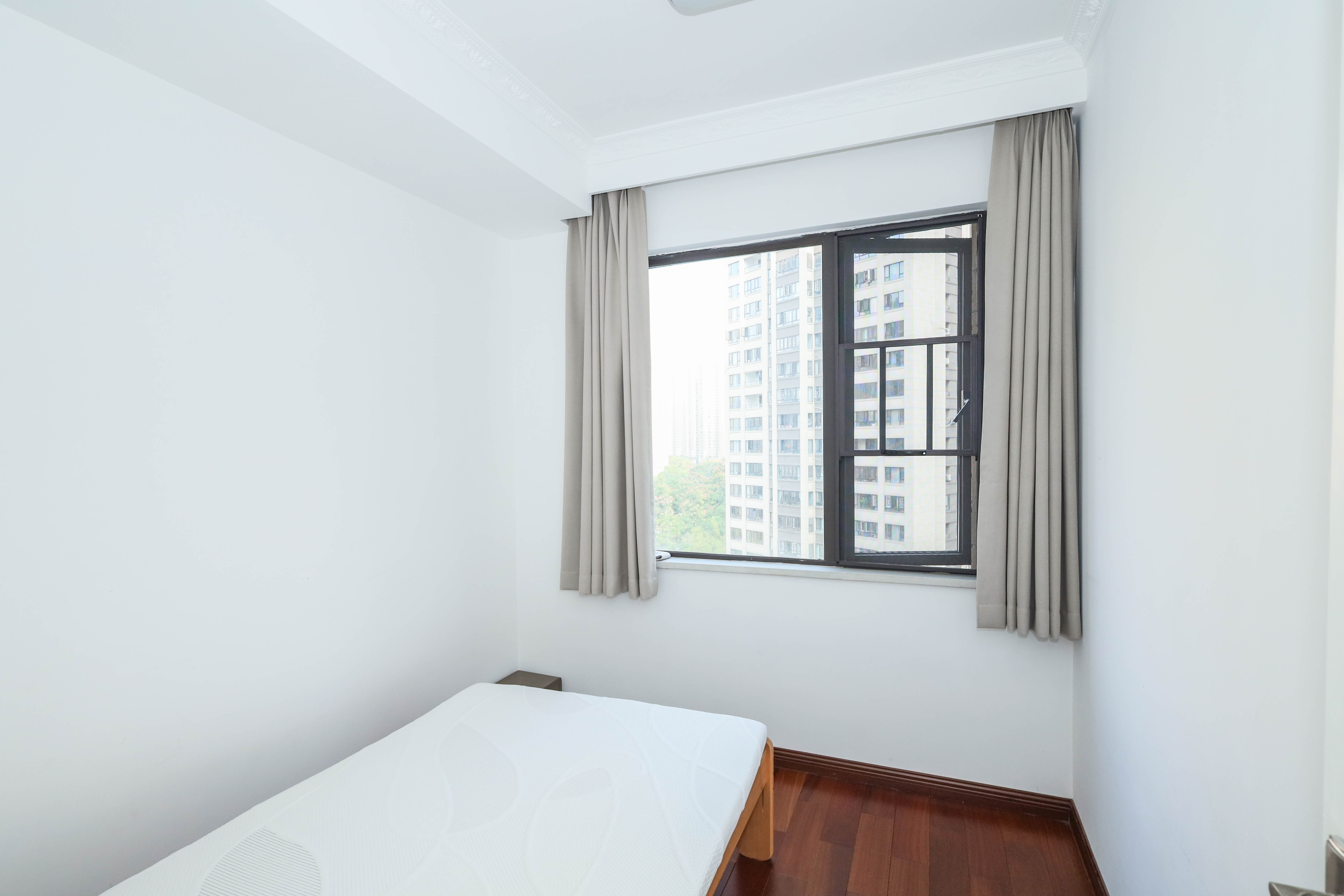 和泓梅溪四季  4室2厅1卫    188.0万卧室