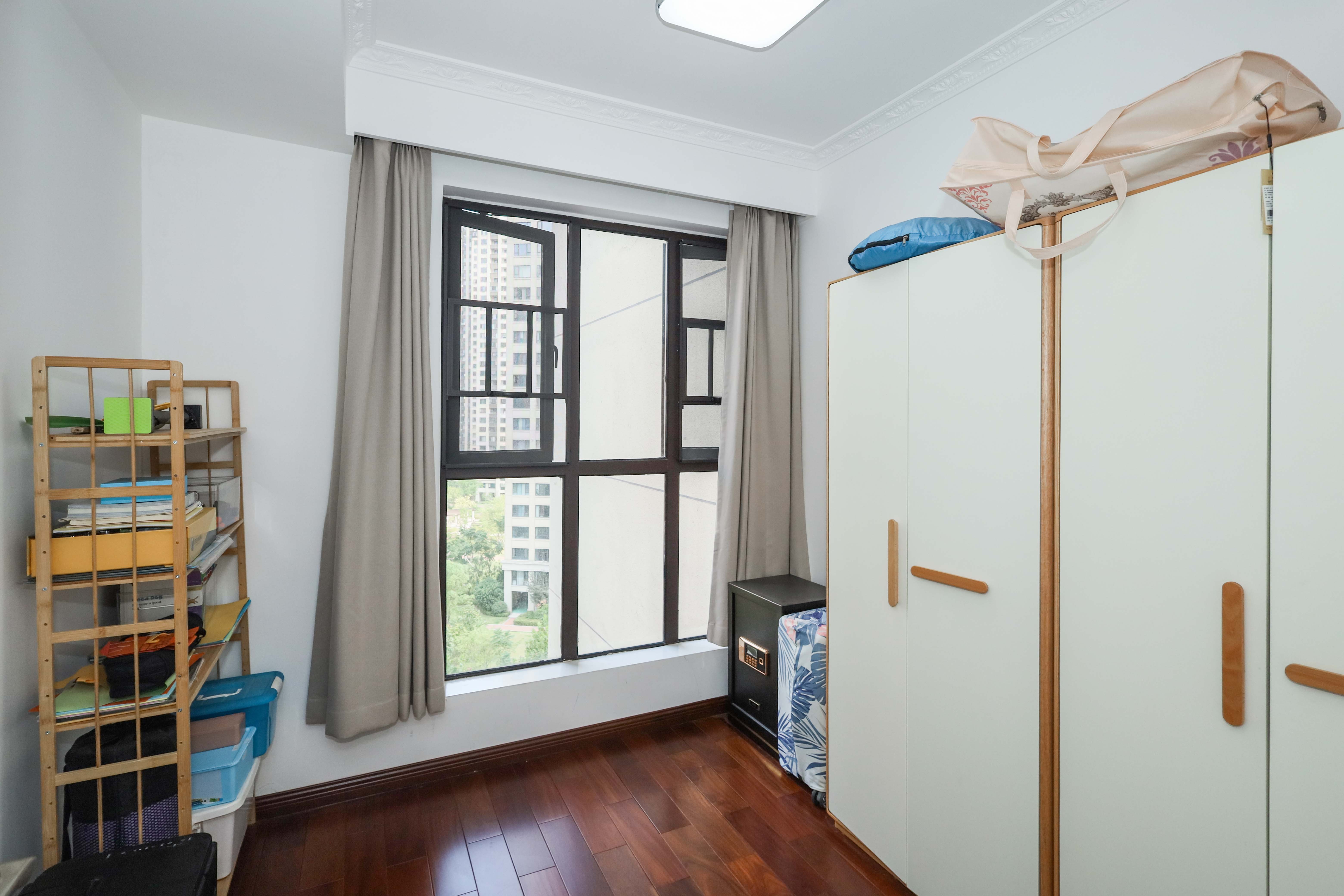 和泓梅溪四季  4室2厅1卫    188.0万卧室