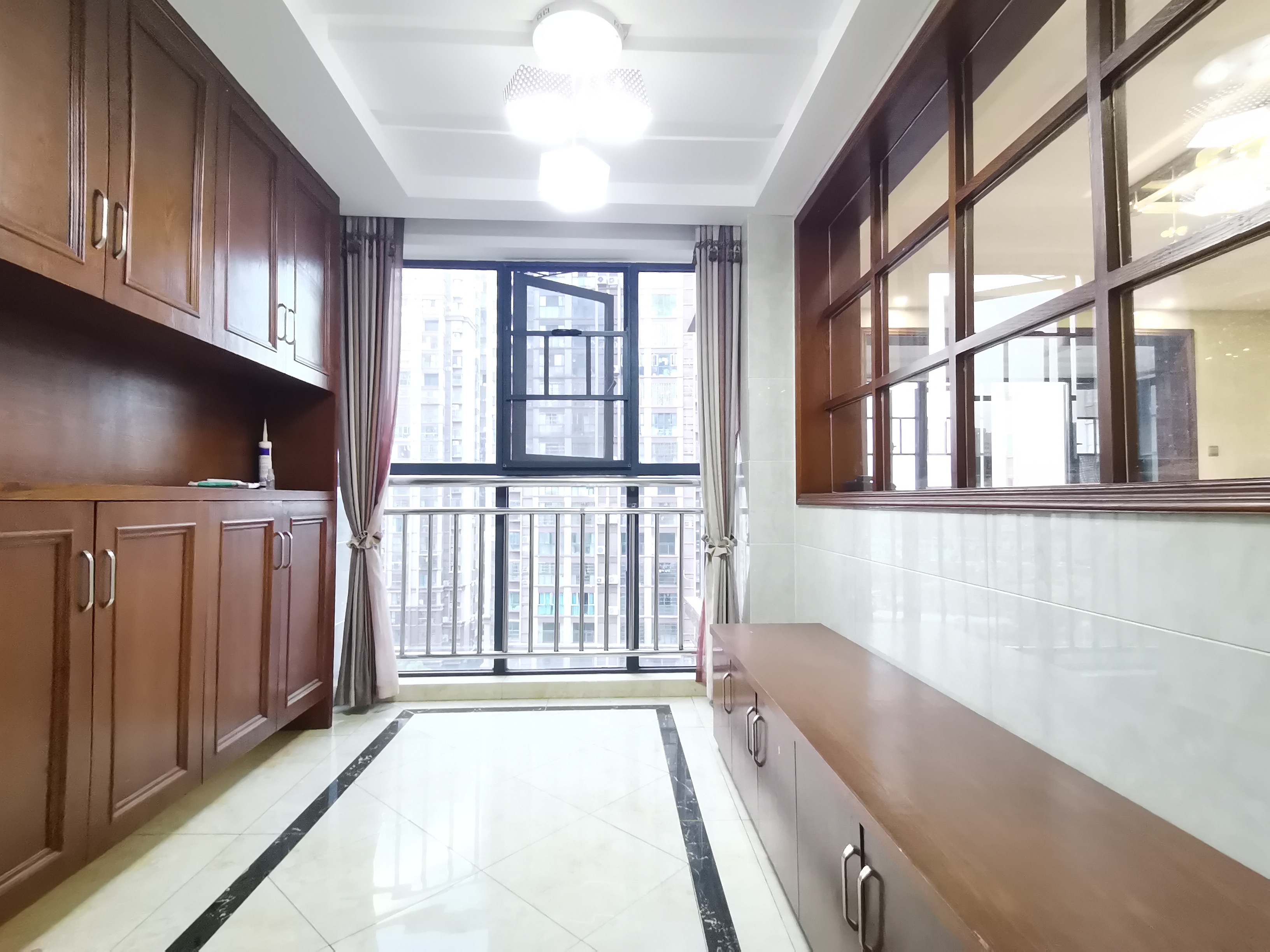 时代云龙城小区 5室2厅2卫 98.00万 时代云龙城小区 5室2厅2卫 98.00万室内图