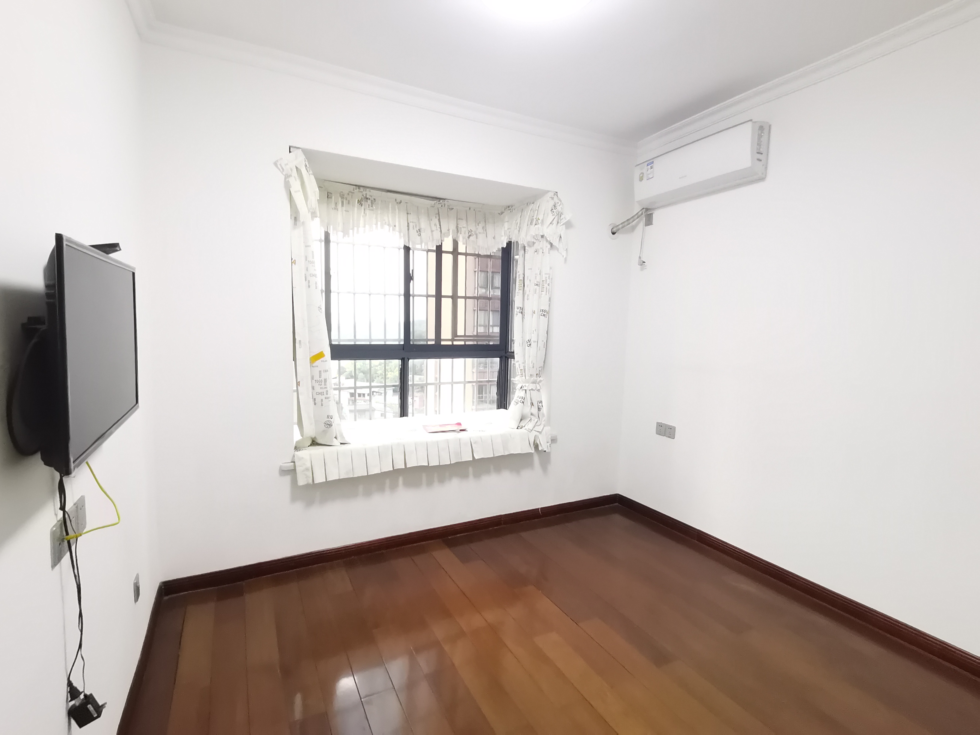 时代云龙城小区 5室2厅2卫 98.00万 时代云龙城小区 5室2厅2卫 98.00万室内图