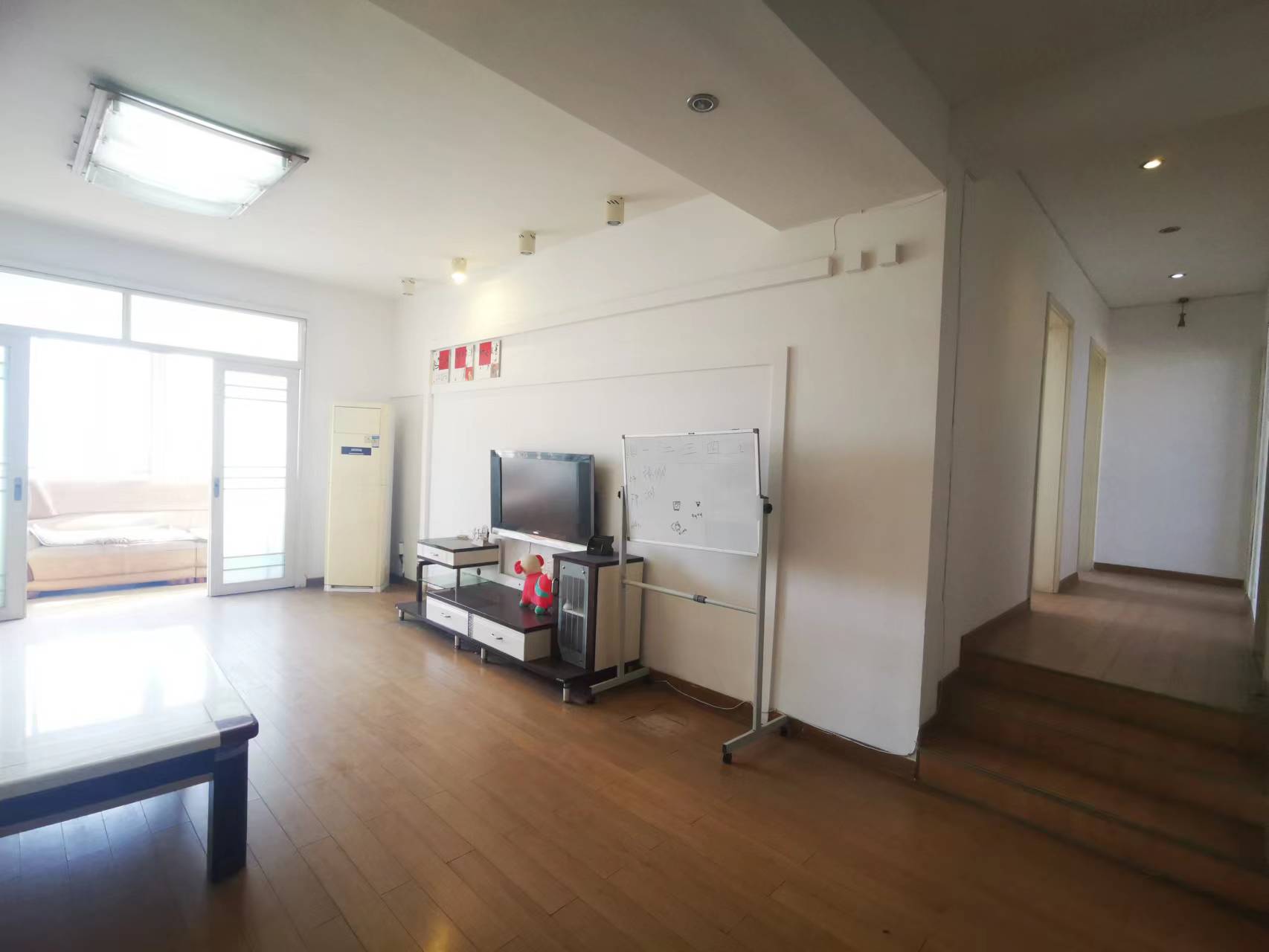 百益大厦 3室2厅1卫 67.8万 百益大厦 3室2厅1卫 67.8万室内图