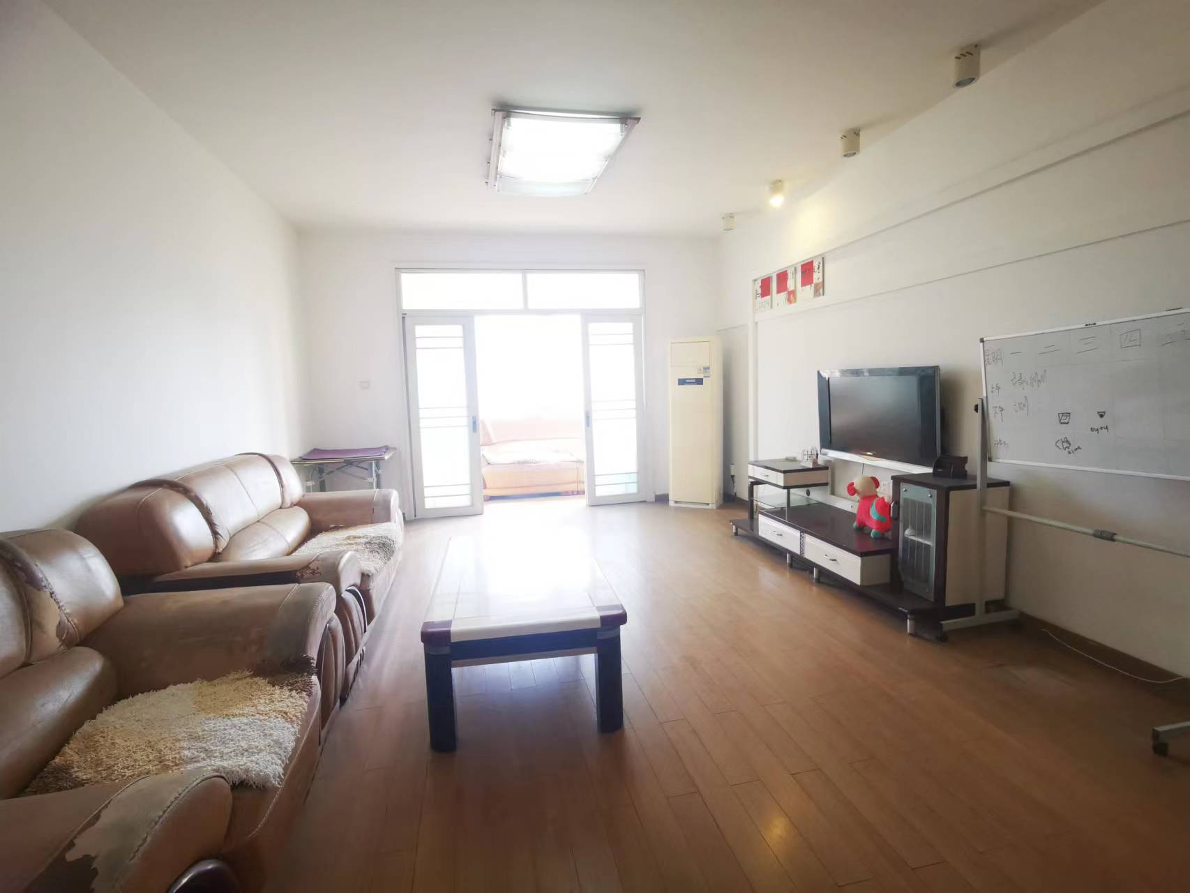 百益大厦 3室2厅1卫 67.8万 百益大厦 3室2厅1卫 67.8万室内图