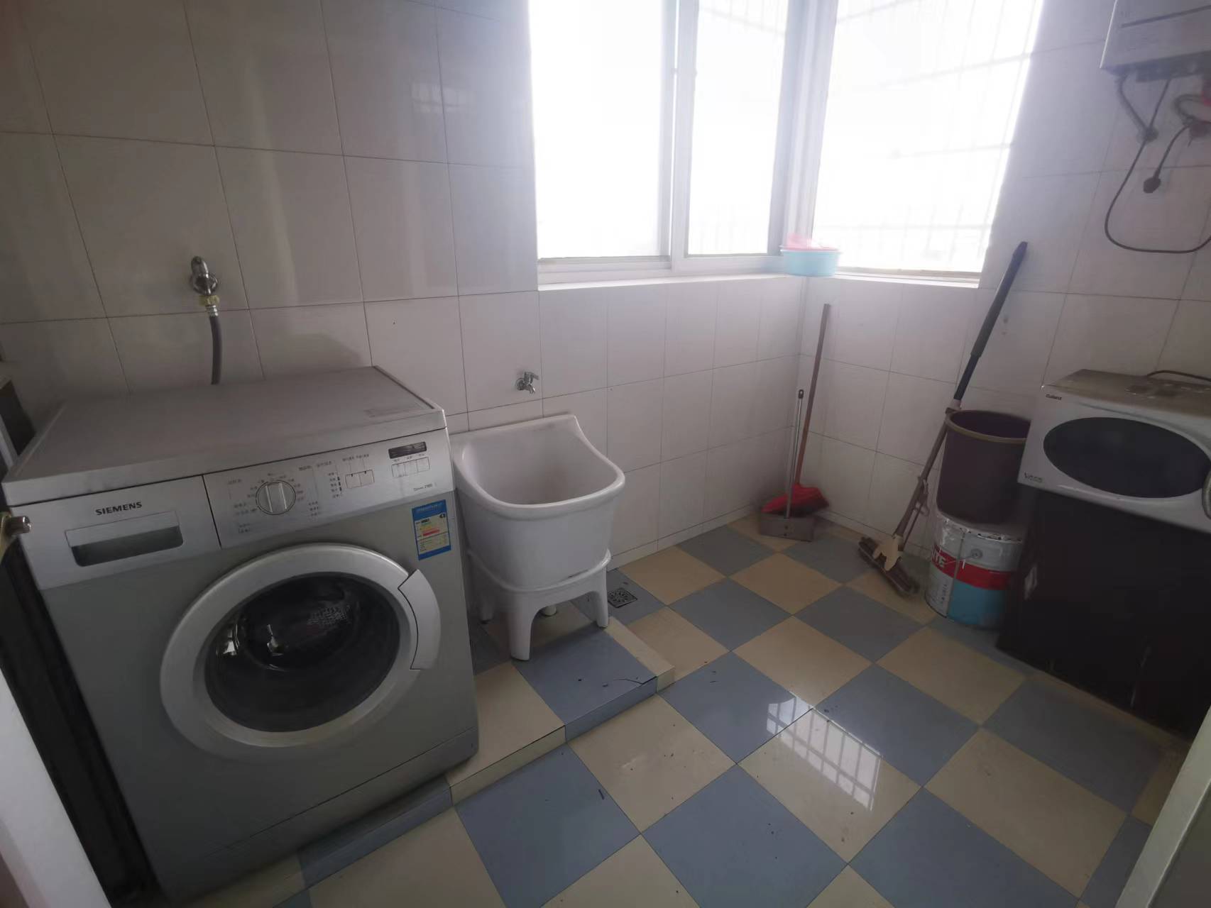 百益大厦 3室2厅1卫 67.8万 百益大厦 3室2厅1卫 67.8万室内图