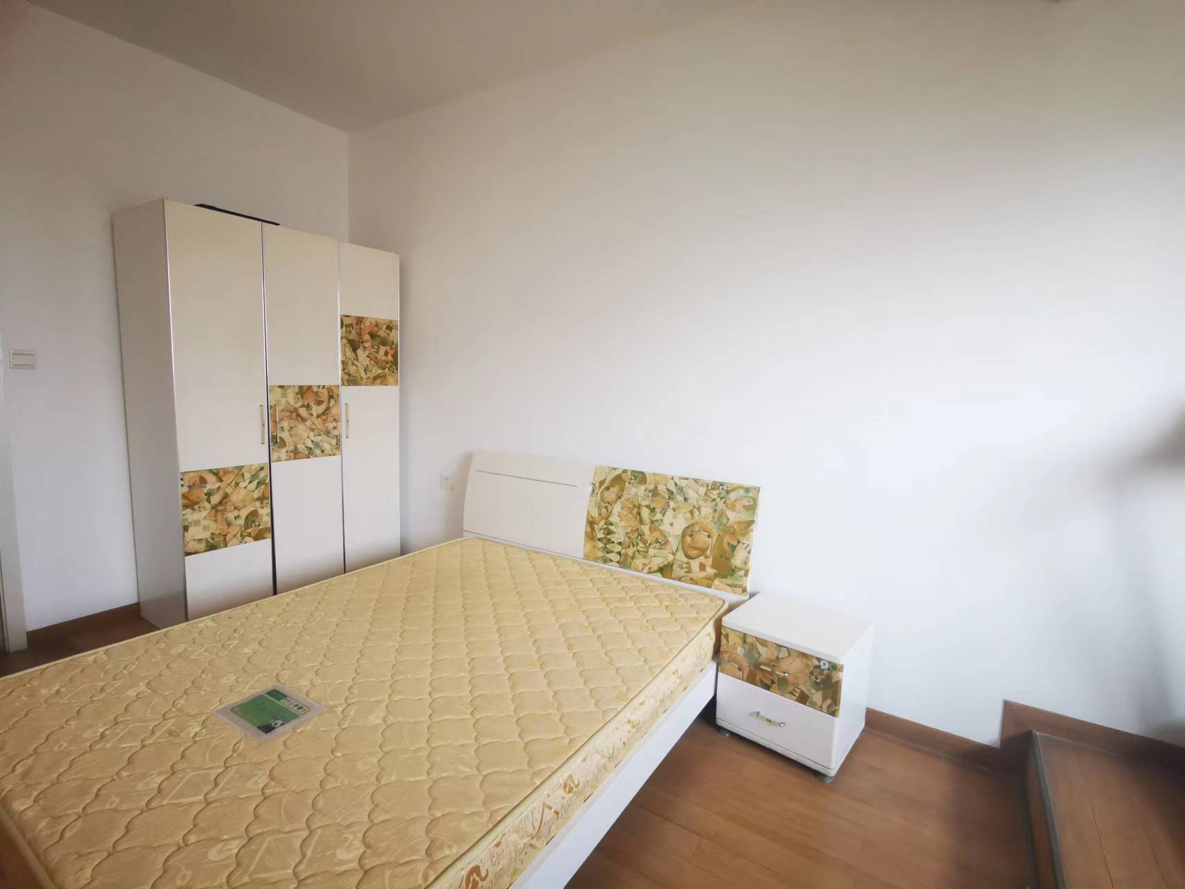 百益大厦 3室2厅1卫 67.8万 百益大厦 3室2厅1卫 67.8万室内图