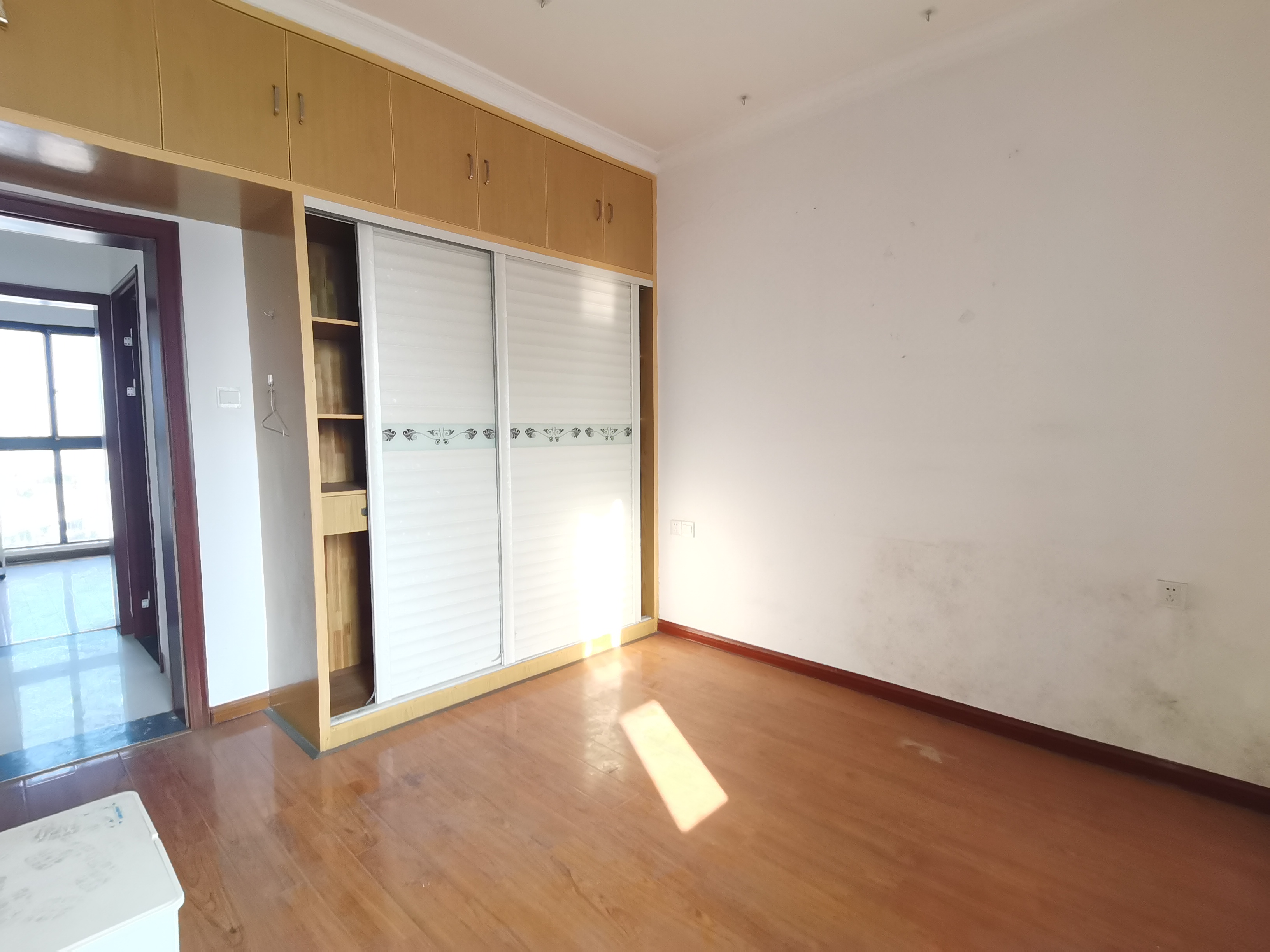 亿都国际城市首府  3室2厅2卫    41.0万 亿都国际城市首府  3室2厅2卫    41.0万室内图