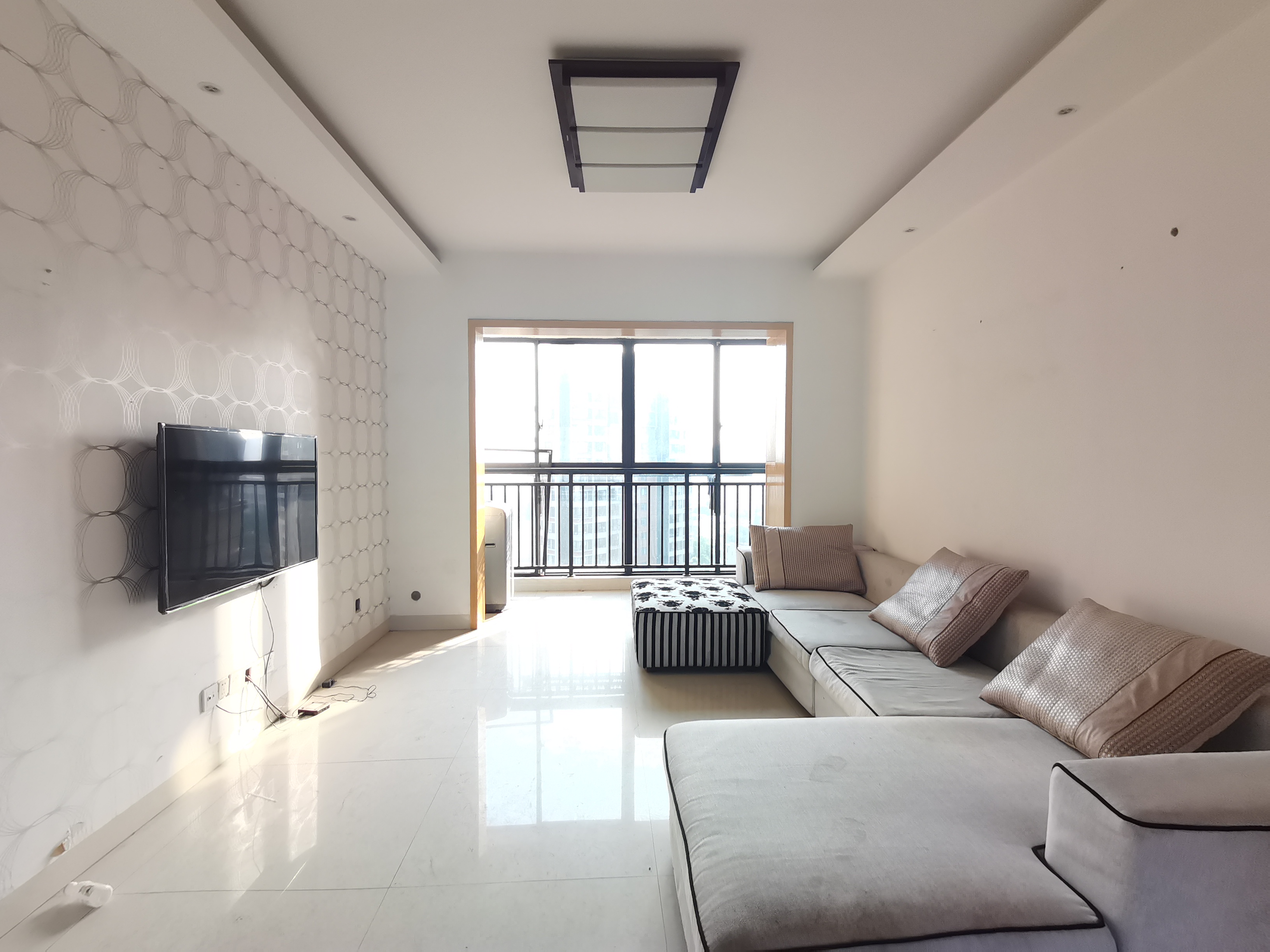 亿都国际城市首府  3室2厅2卫    41.0万 亿都国际城市首府  3室2厅2卫    41.0万室内图