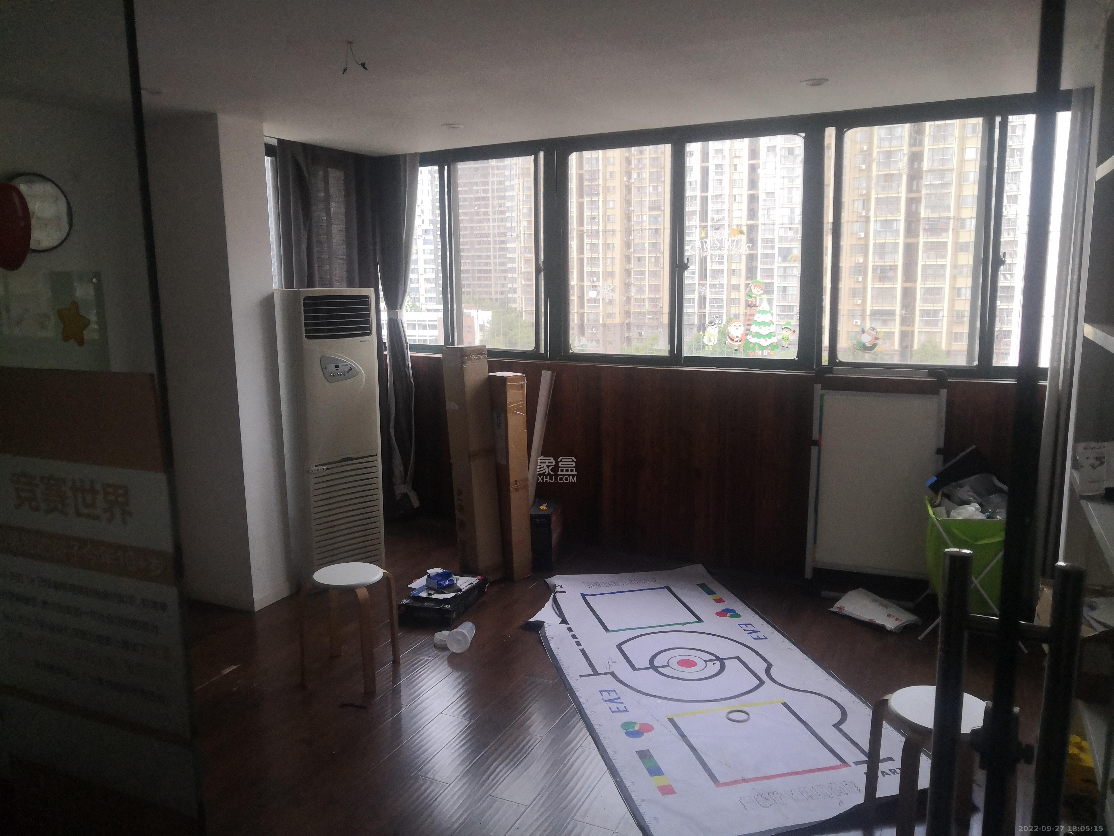 华盛家园  3室2厅2卫   3700.00元/月室内图1